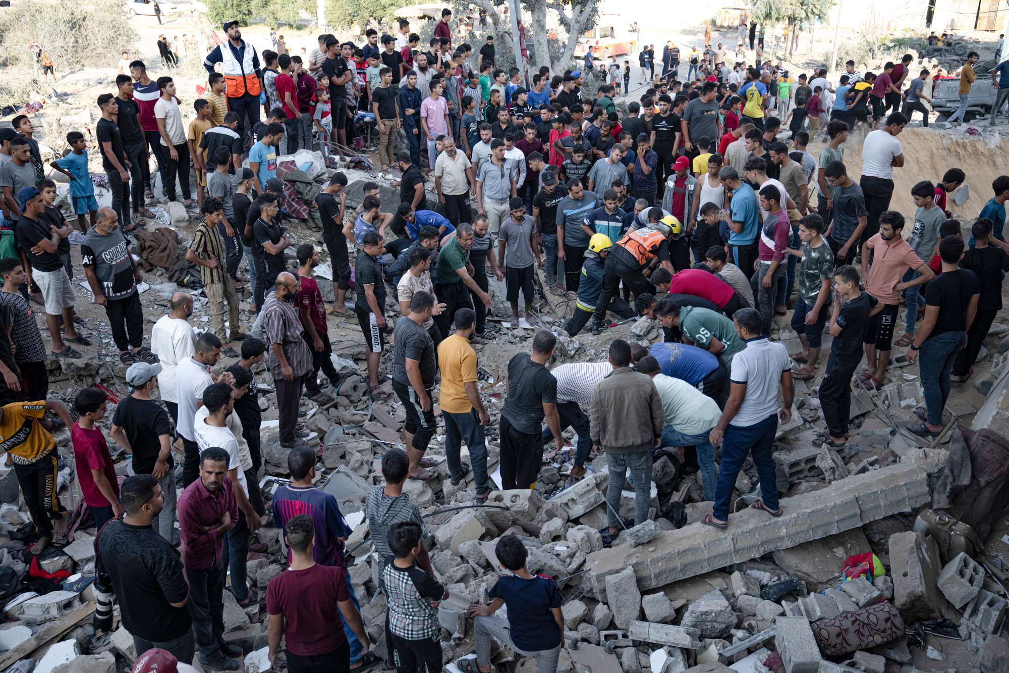 Palestinians hunt for survivors after Israeli airstrikes in Khan Younis, Gaza Strip. Photo / AP