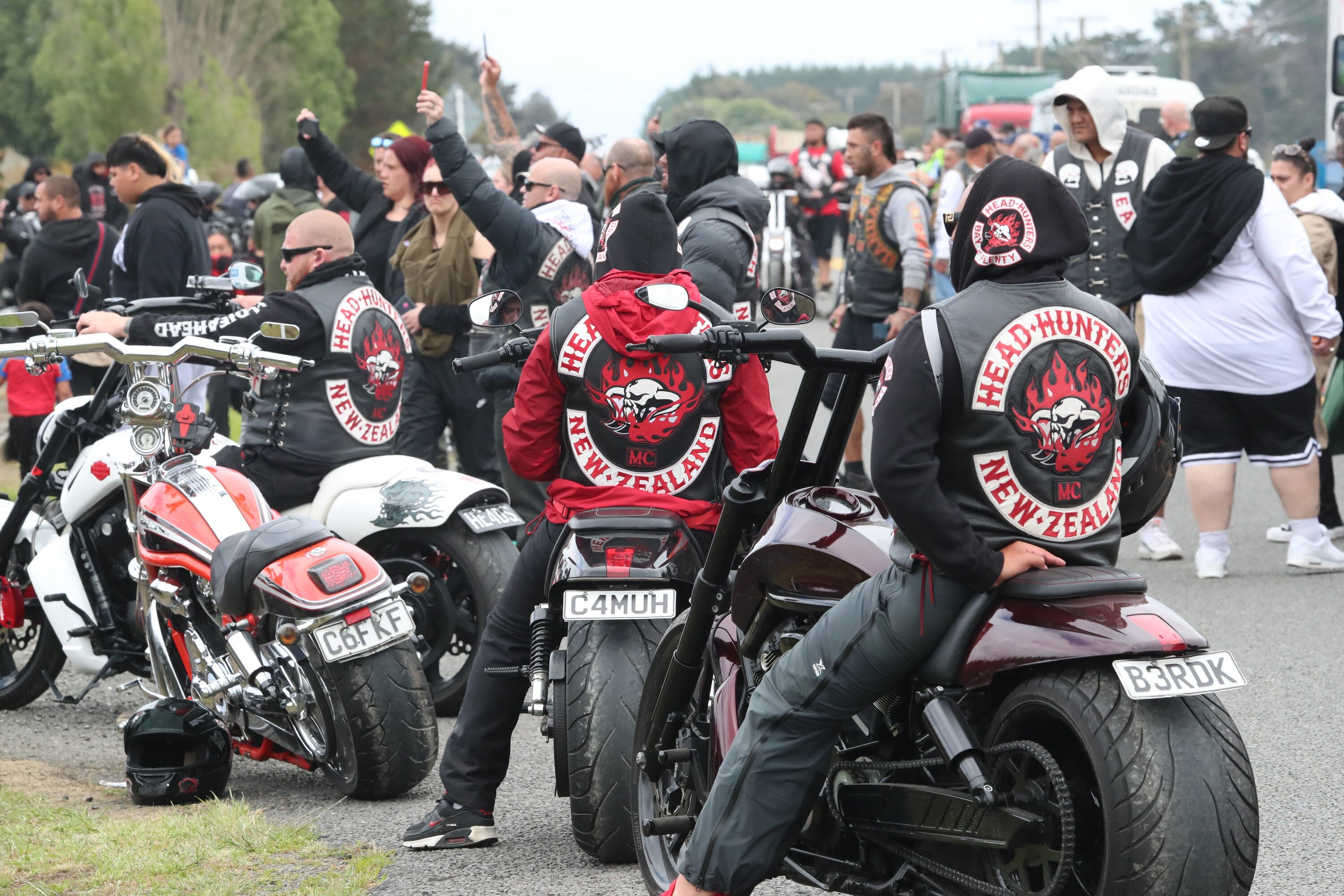 Hundreds of gang members gather for William 
