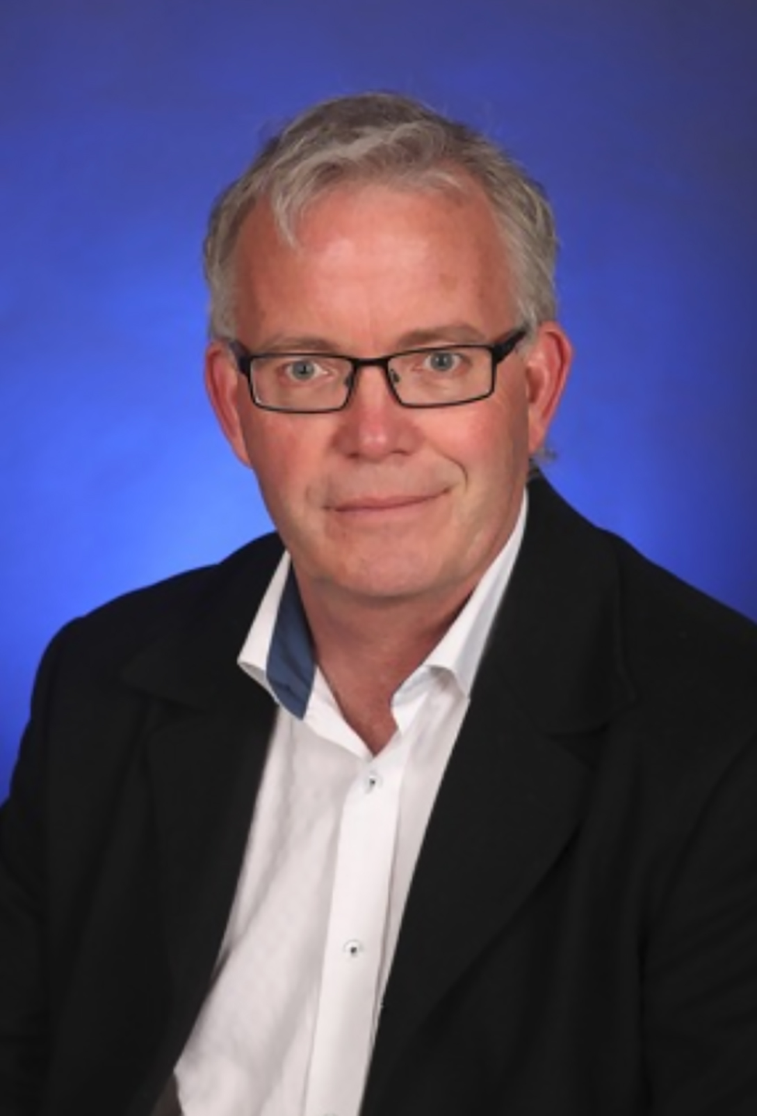 Professor Martin Thrupp says the Ministry of Education should take over zoning to reduce social polarisation of schools. File photo