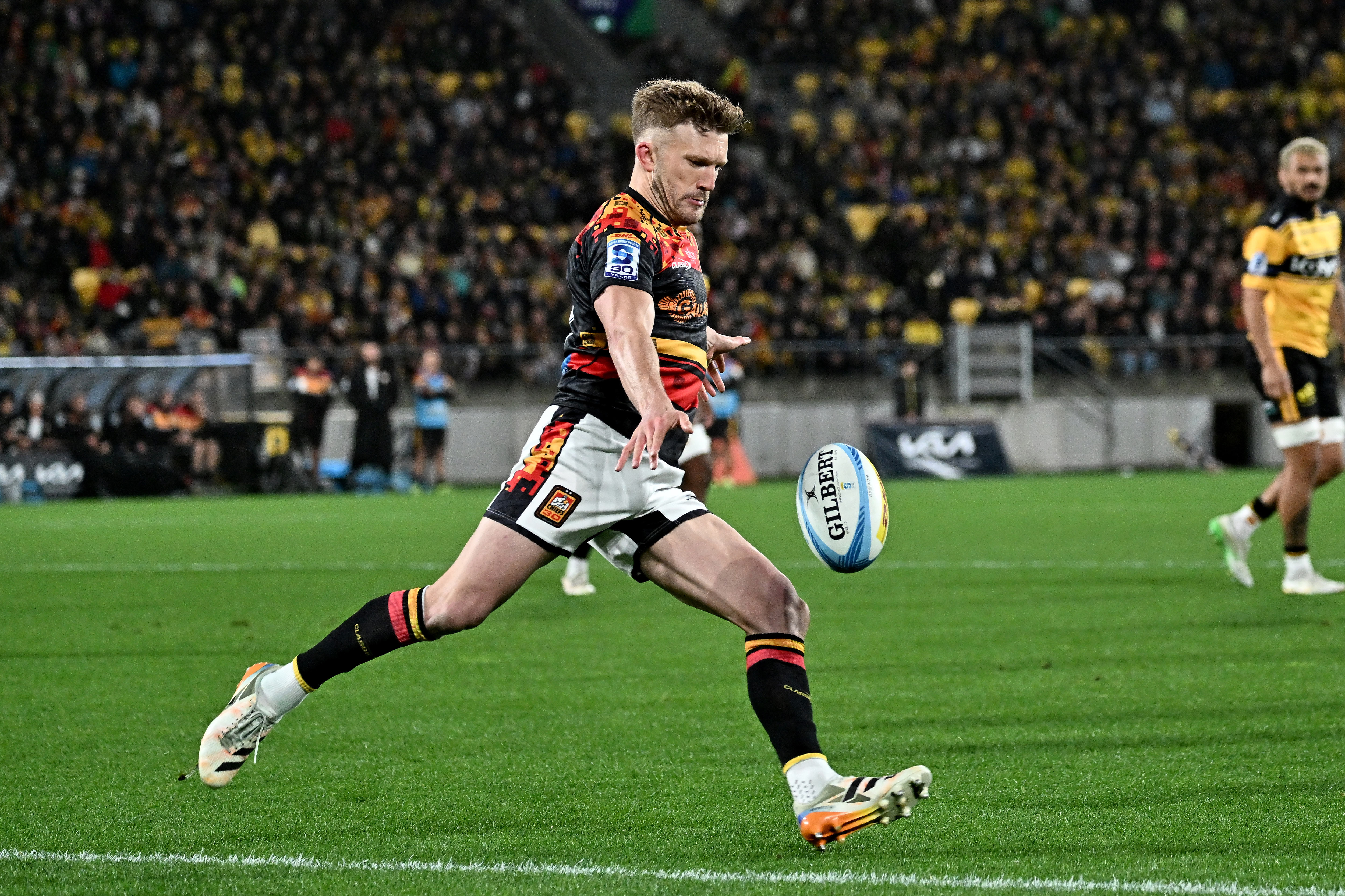 It was a rough night for Damian McKenzie. Photo / Photosport
