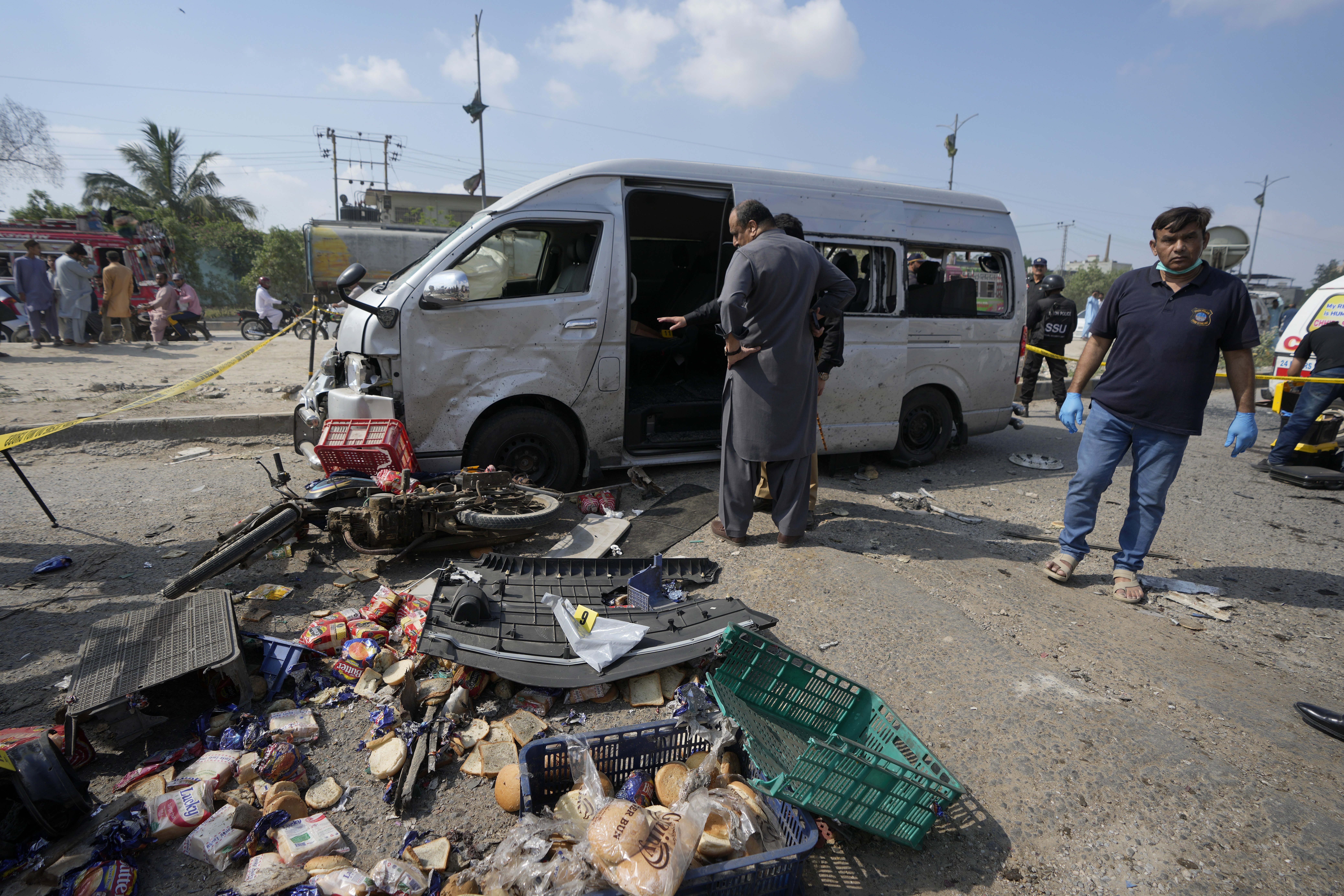 Five Japanese nationals narrowly escaped a suicide attack when a bomber detonated his explosive-laden vest near their van in Pakistan's port city of Karachi on Friday. Photo / AP