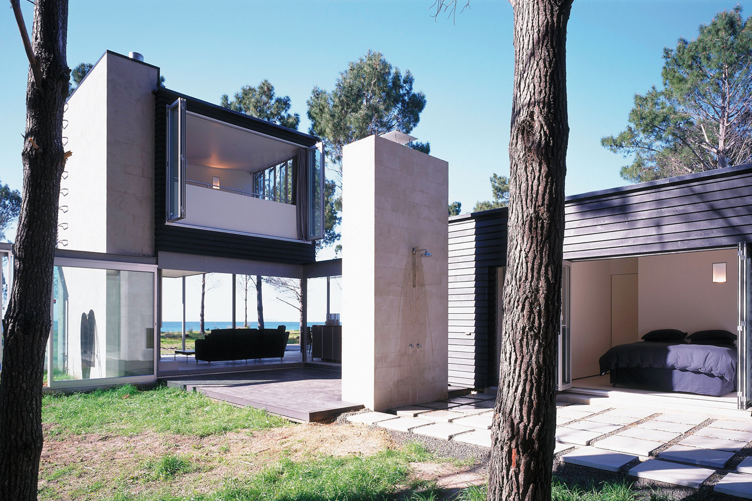 The early Coromandel House, although still contemporary in design, “shows how our tastes have changed”, says Jeff Fearon. “Today we have more of a focus on enclosure, instead of wide-open spaces.” Photo / Patrick Reynolds.