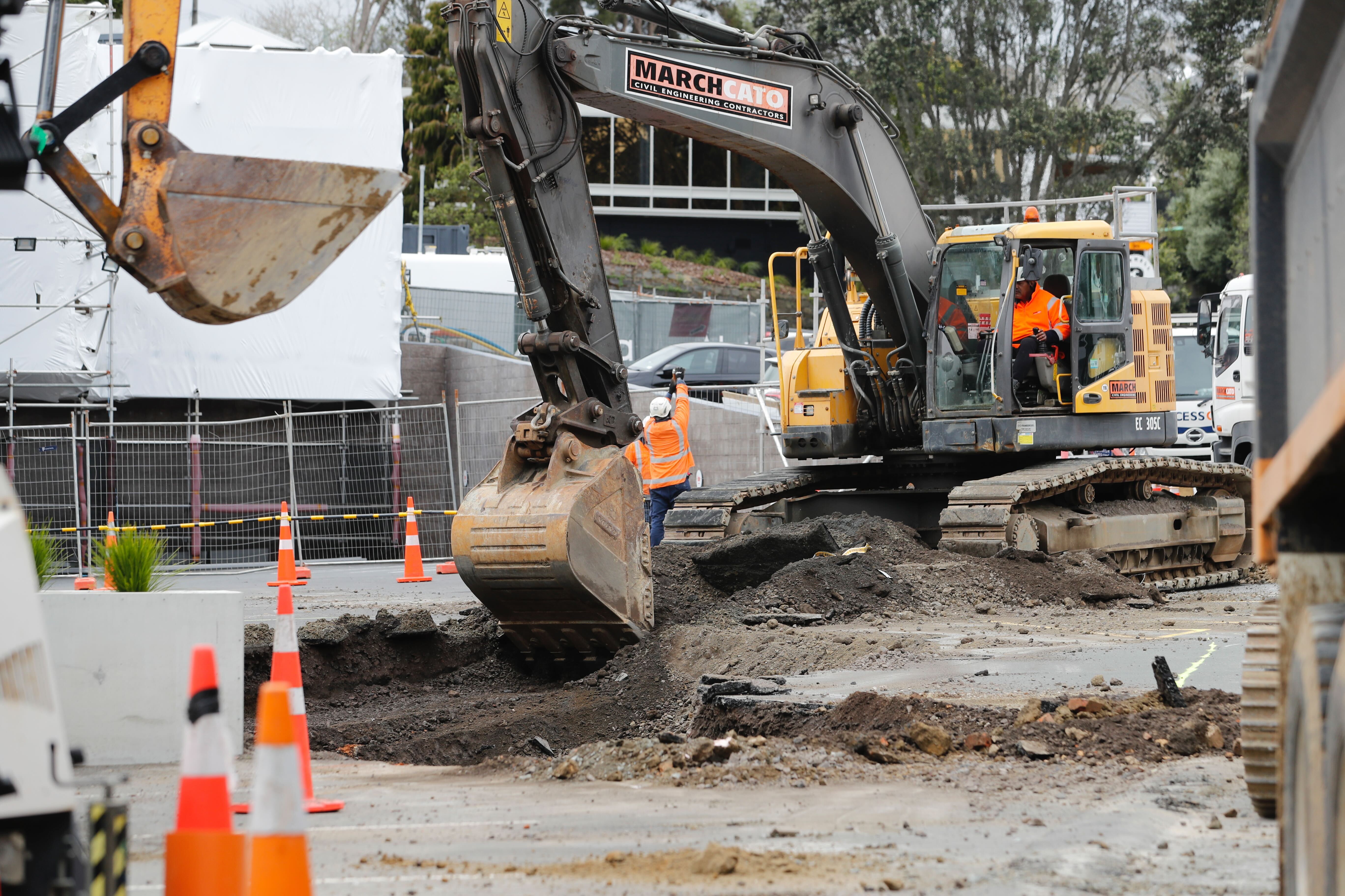 Repair work on a sinkhole on St Georges Bay Road, Parnell. Photo / Dean Purcell