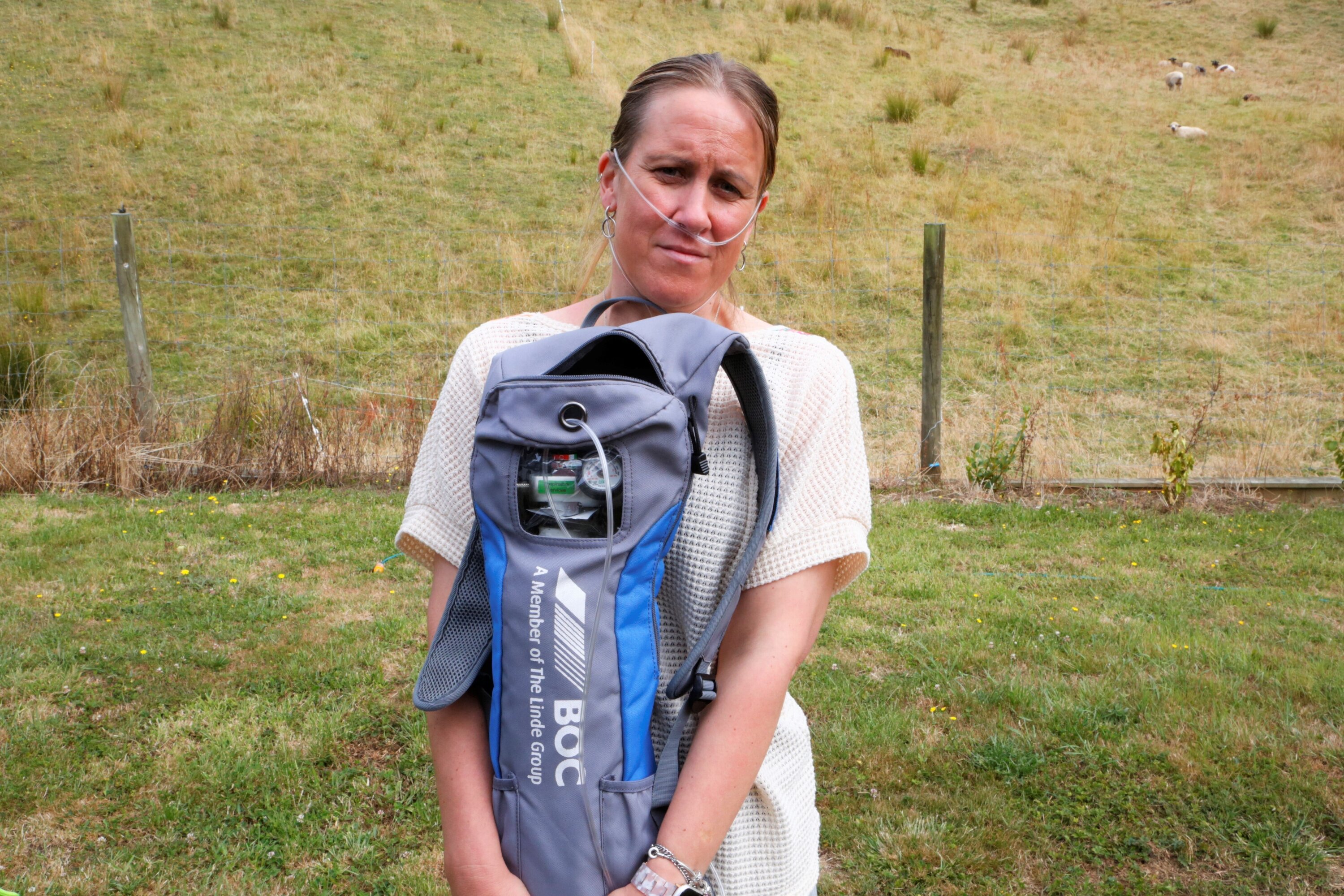 Aimee Carruthers' condition required her to carry an oxygen tank before her lung transplant. Photo / Eva de Jong