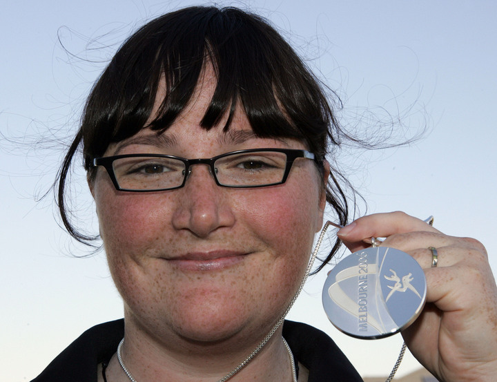 Juliet Peterson, then Juliet Etherington, with her Commonwealth Games silver medal in 2006. Photo / Photosport