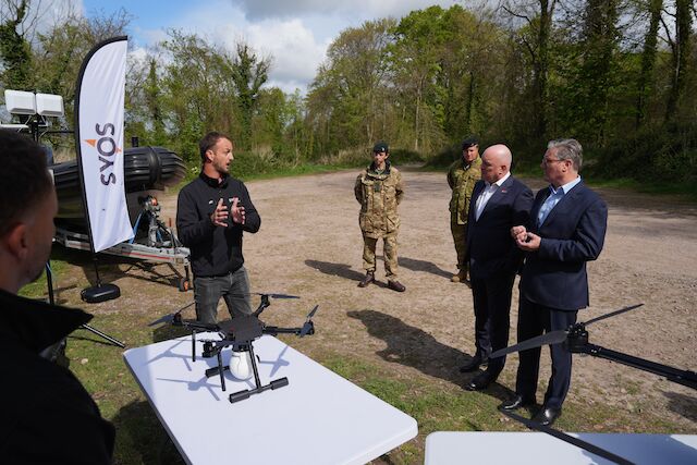 Syos cofounder Samuel Vye demonstrating one of his company's drones to NZ Prime Minister Christopher Luxon and British Prime Minister Sir Keir Starmer during Luxon's UK trip last month. On LinkedIn, Vye posted, 