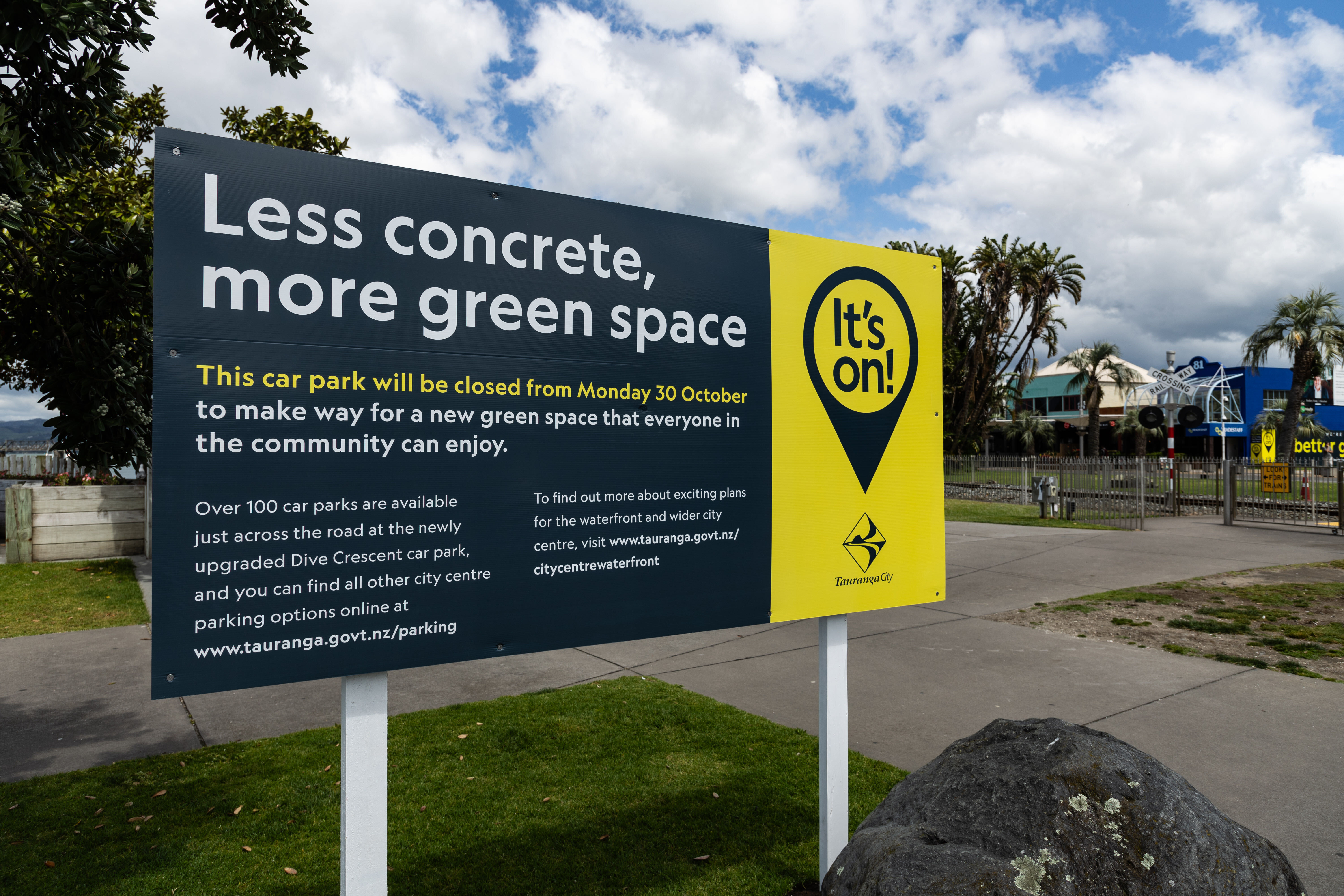 The Strand waterfront car park is closing on October 30, with the area being turned into a green reserve and playground. Photo / Alex Cairns