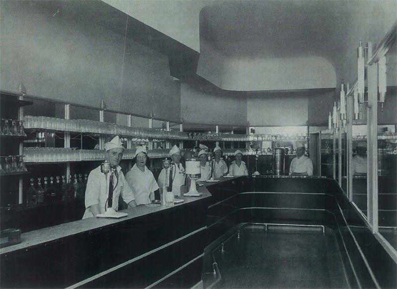  Tip Top was founded in 1935, with Albert Hayman and Leonard Malaghan opening a small milk bar in Wellington. The business has since grown to become one of New Zealand’s biggest corporations.