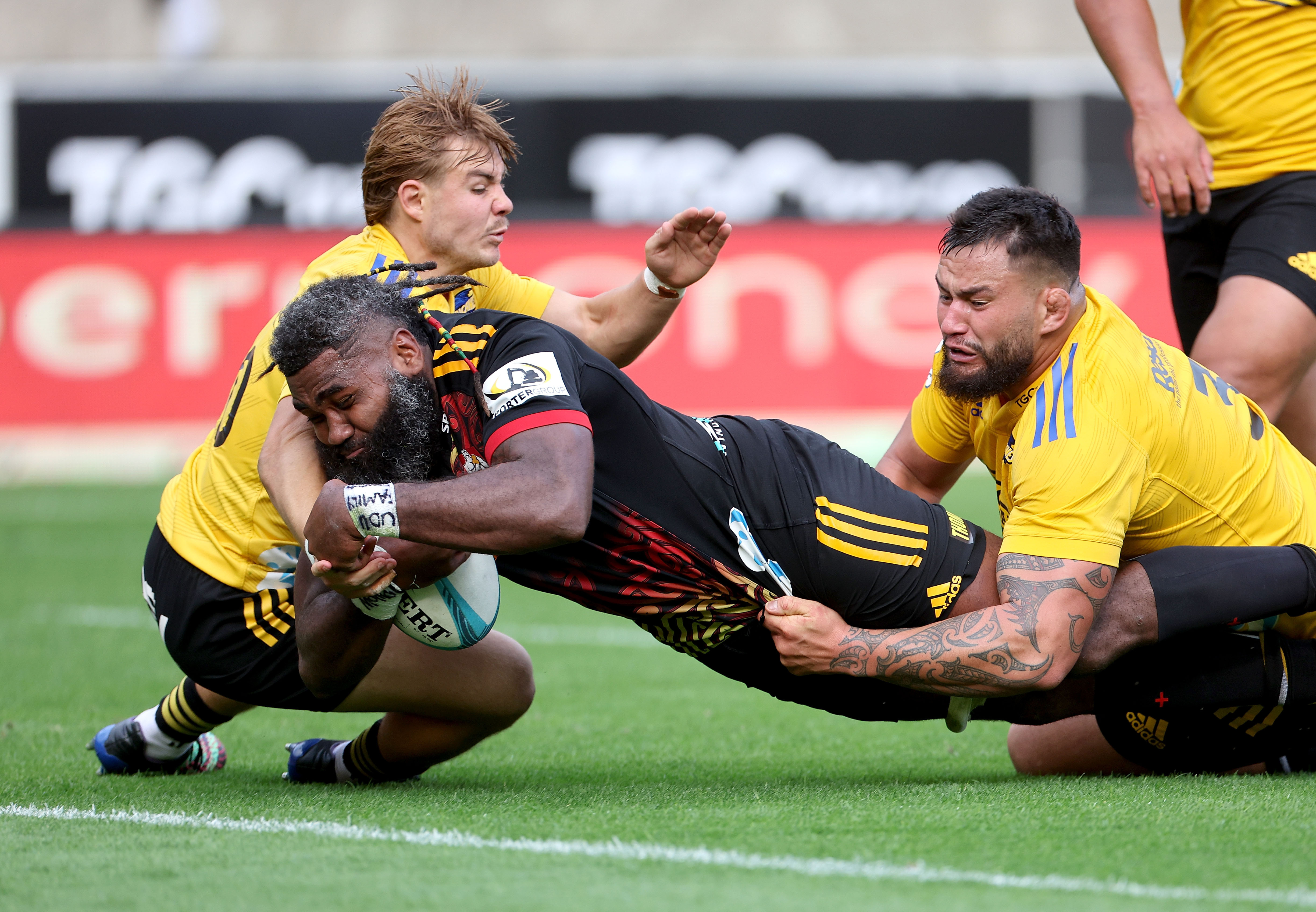 Chiefs Brodie Retallick warms up during a Chiefs Super Rugby