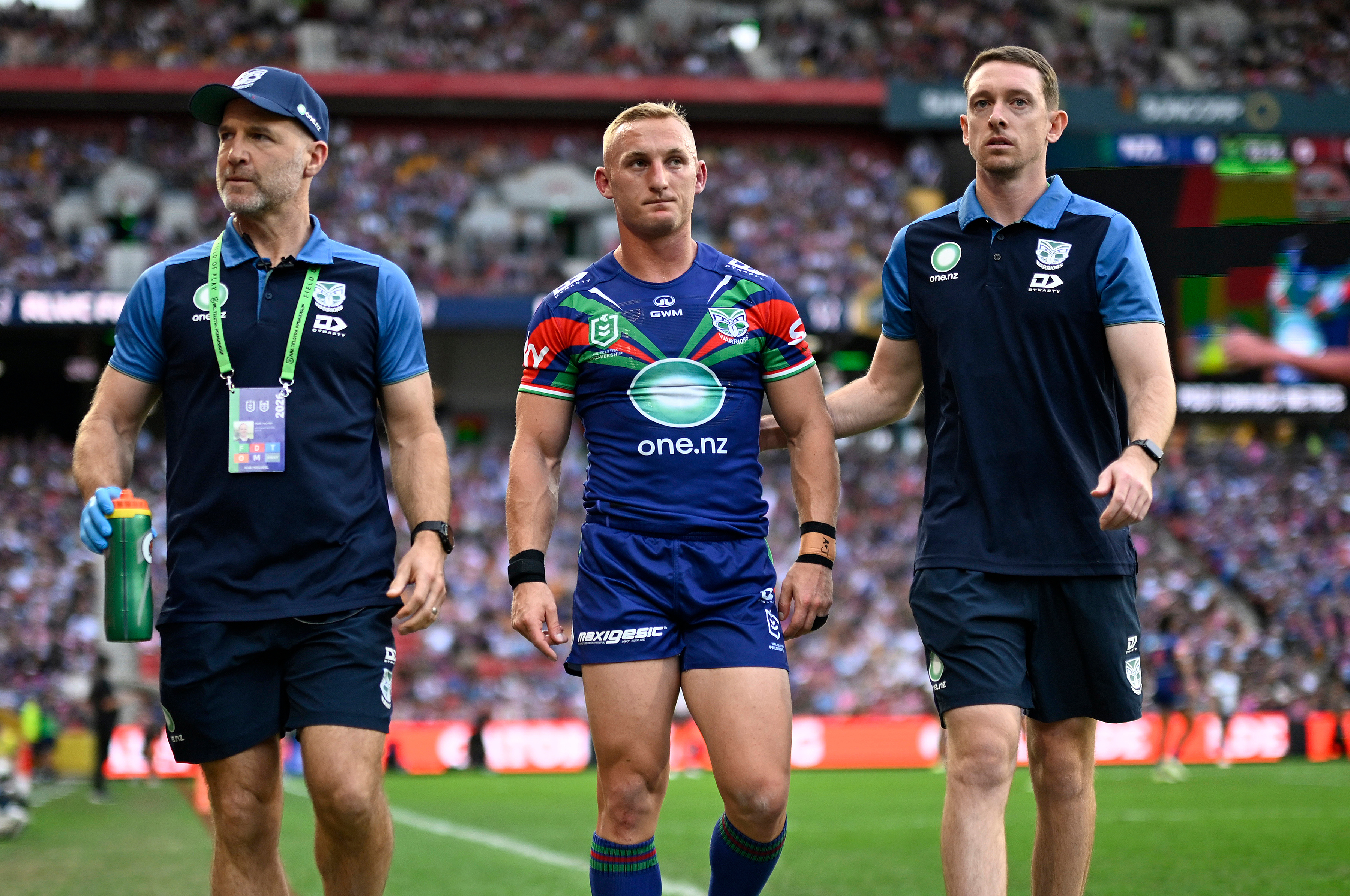 Tanah Boyd leaves the field after picking up a knee injury against the Broncos. Photo / Photosport