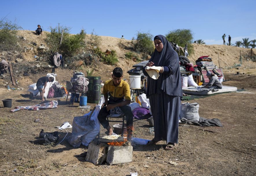 Displaced Palestinians arrive in central Gaza after fleeing from the southern Gaza city of Rafah. Photo / AP