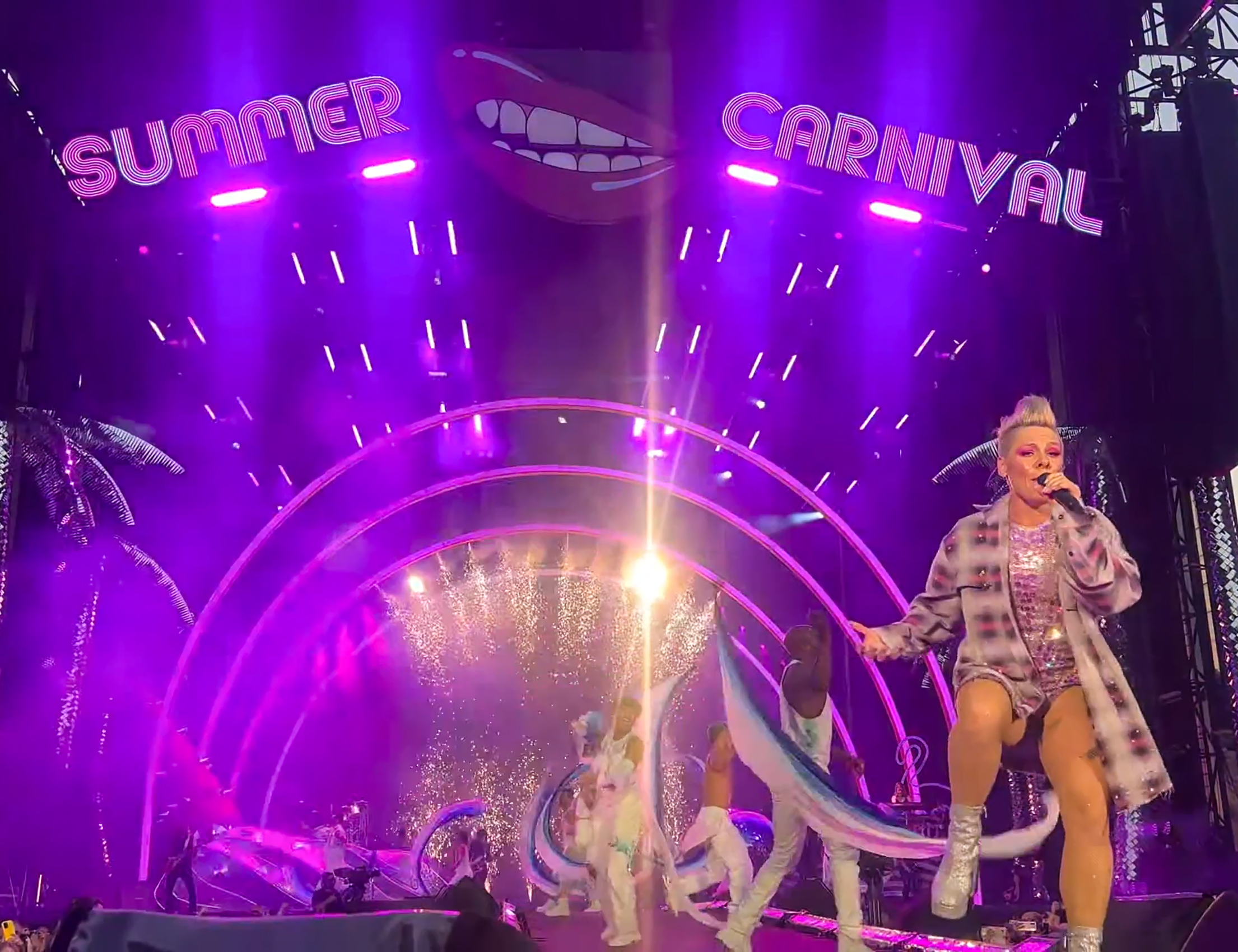 32,000 fans are expected to pile into Forsyth Barr Stadium on Tuesday night to see Pink. Photo / Supplied 