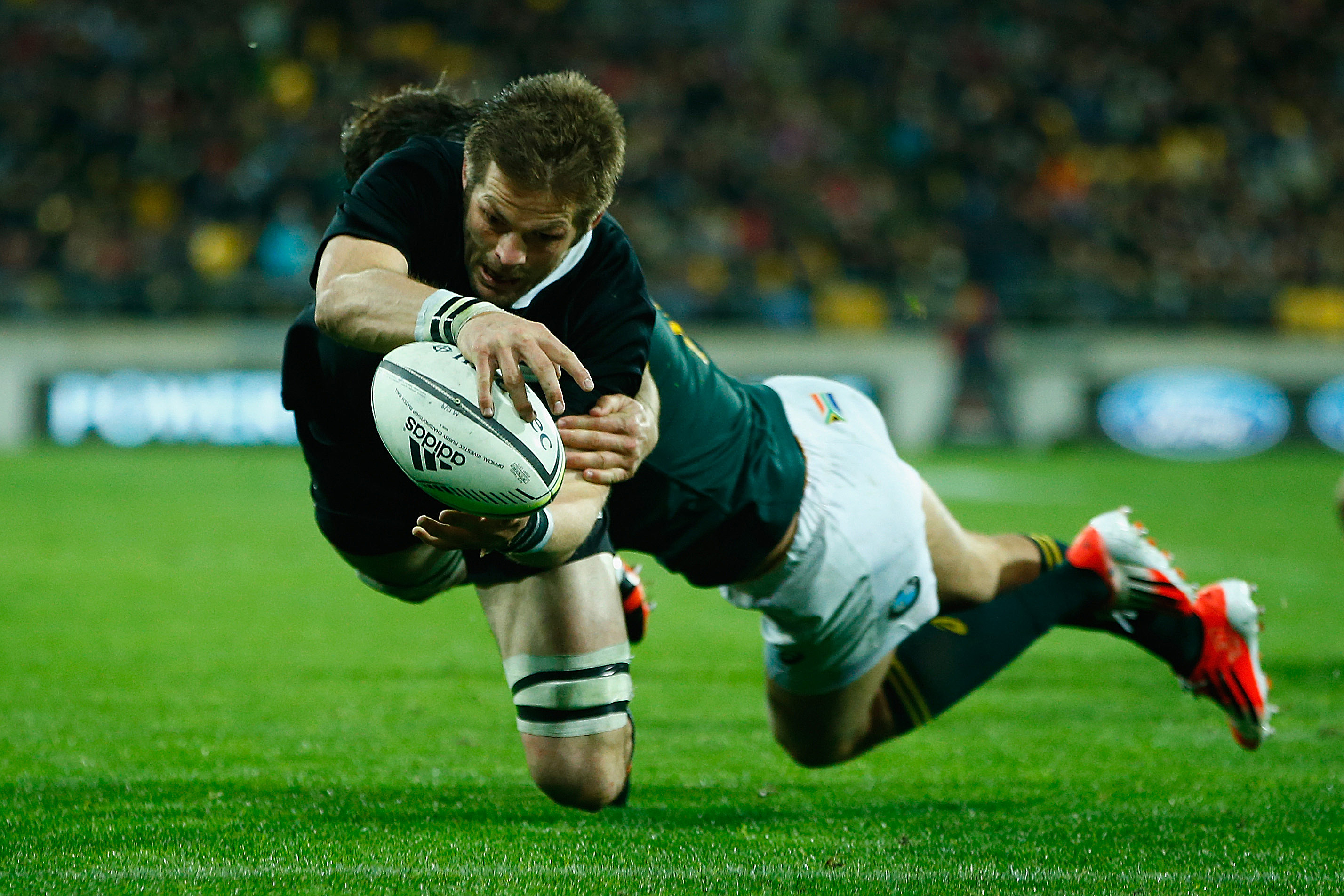 Richie McCaw of the All Blacks scores a try during The Rugby Championship match between the New Zealand All Blacks and the South Africa Springboks. Photo / Getty Images.