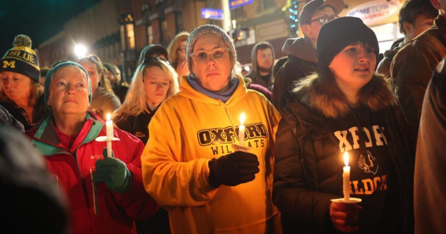 Lions to Wear Helmet Decal, T-shirt Honoring Victims of Oxford High School  Shooting : r/detroitlions