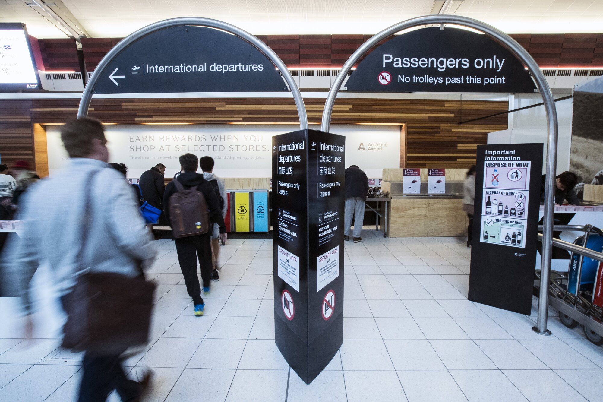 New Zealand’s annual net migration rate has fallen again. Photo / Jason Oxenham