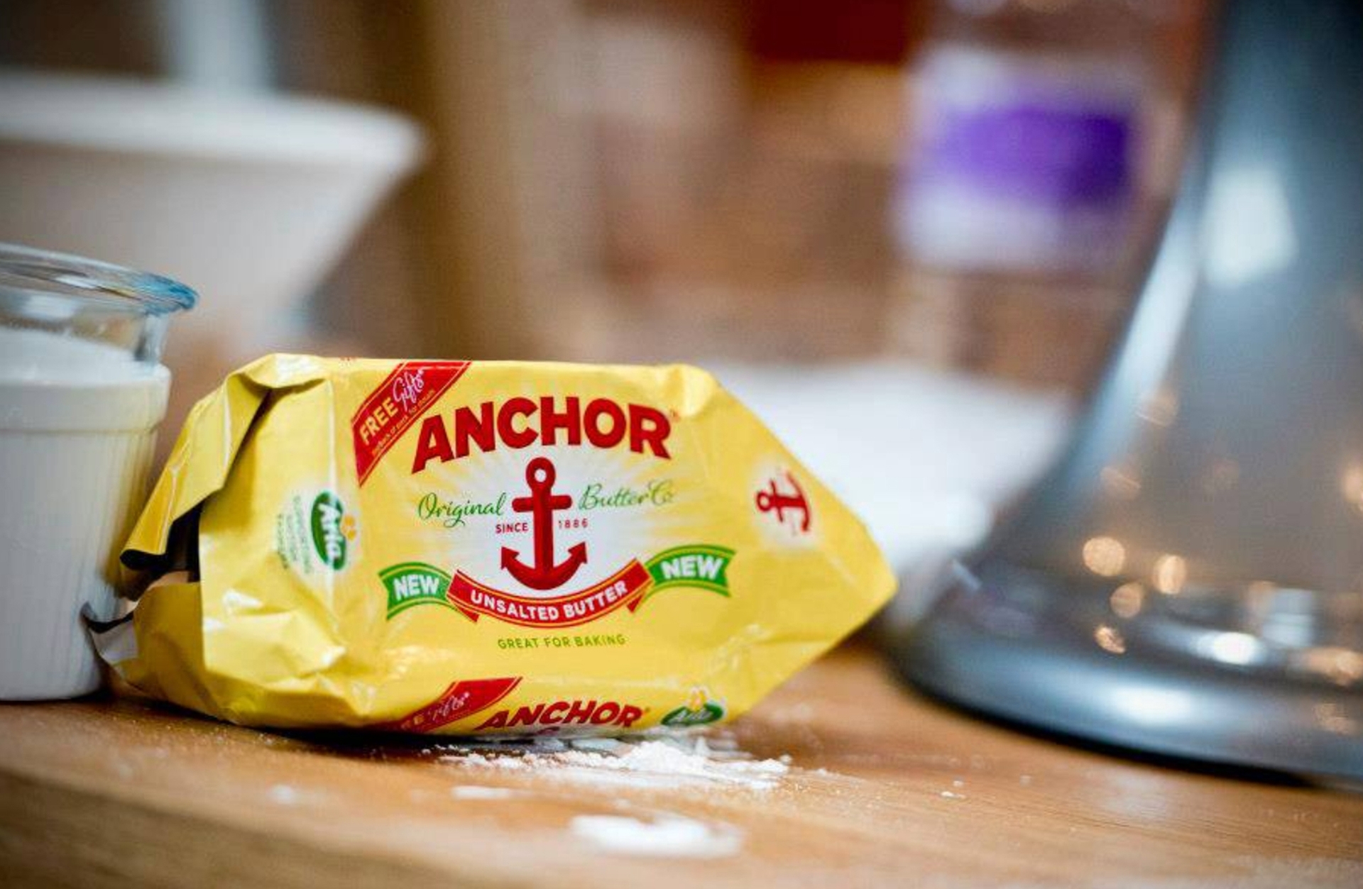 Some commentators noted the potential loss to New Zealand of local brands including Anchor, Mainland, Kāpiti, Anlene and Anmum.
