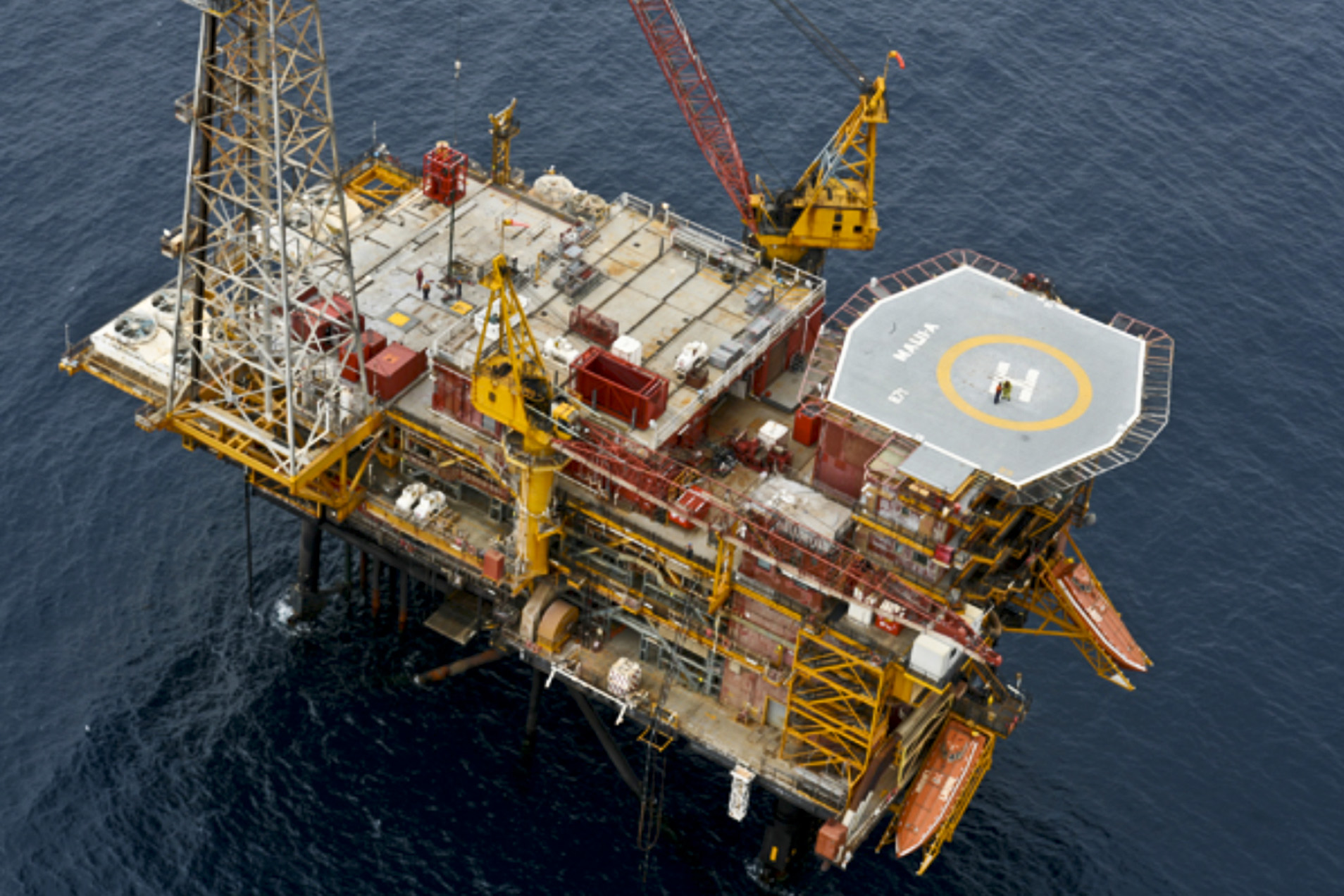 Maui offshore gas platform off the Taranaki coast. Photo / Supplied 