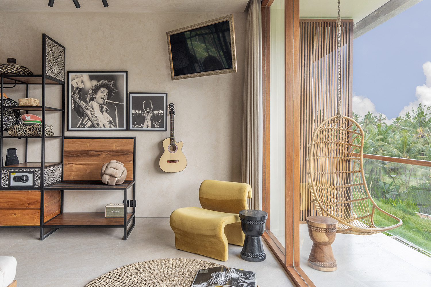 At Soulshine retreat, the rooms are homey yet luxurious.