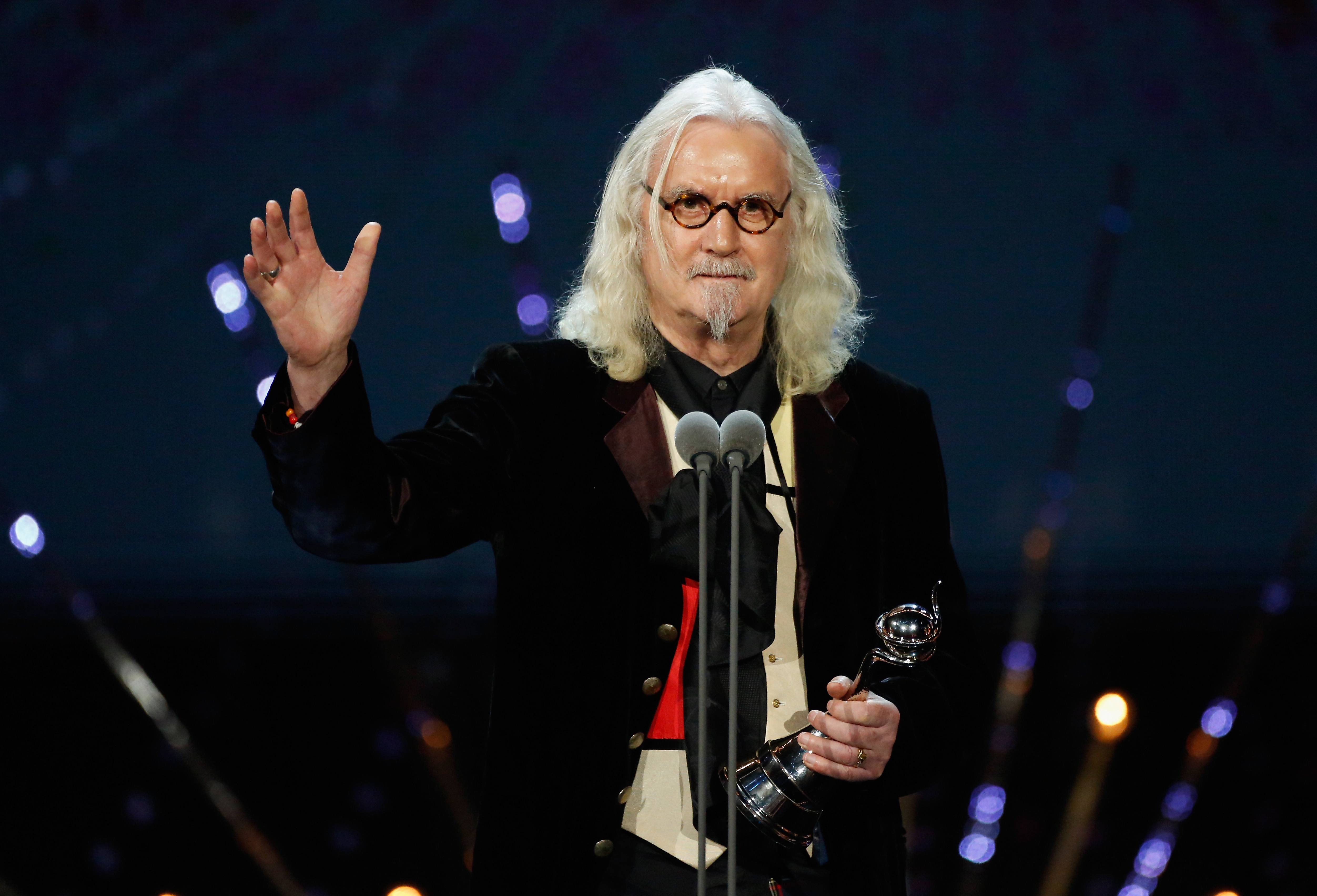 Sir Billy Connolly has detailed a terrifying encounter with a Kiwi gang in his new book Rambling Man: My Life On The Road. Photo / Getty Images