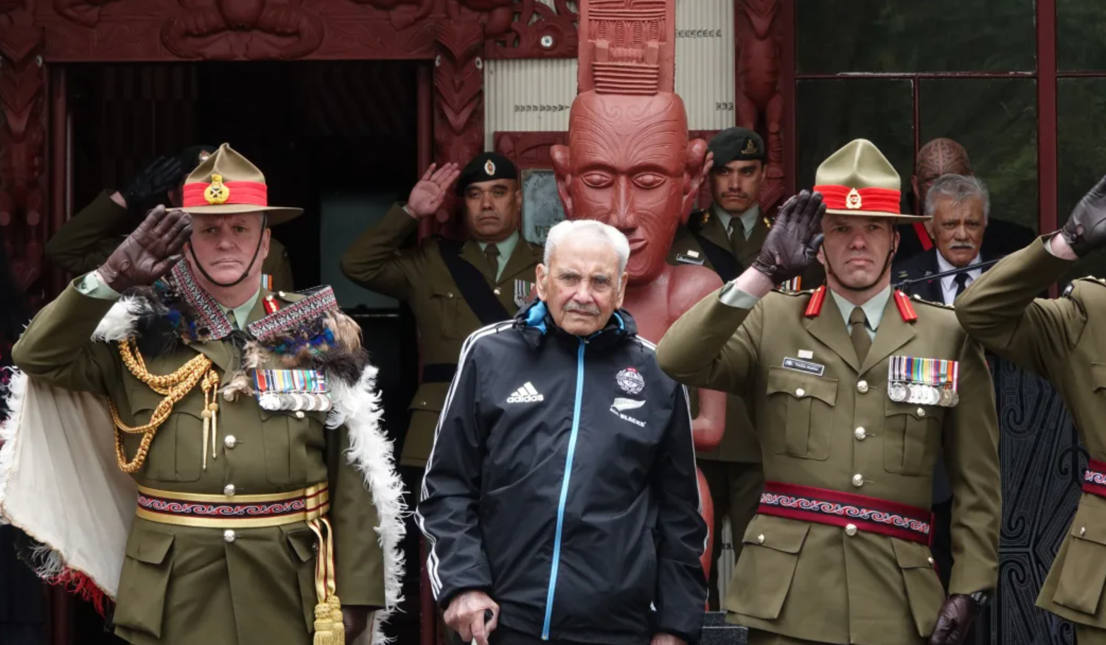 Sir Robert (Bom) Gillies, flanked by Chief of Army Major General John Boswell and Colonel Trevor Walker, at a ceremony at Waitangi in 2023. Photo / Peter de Graaf