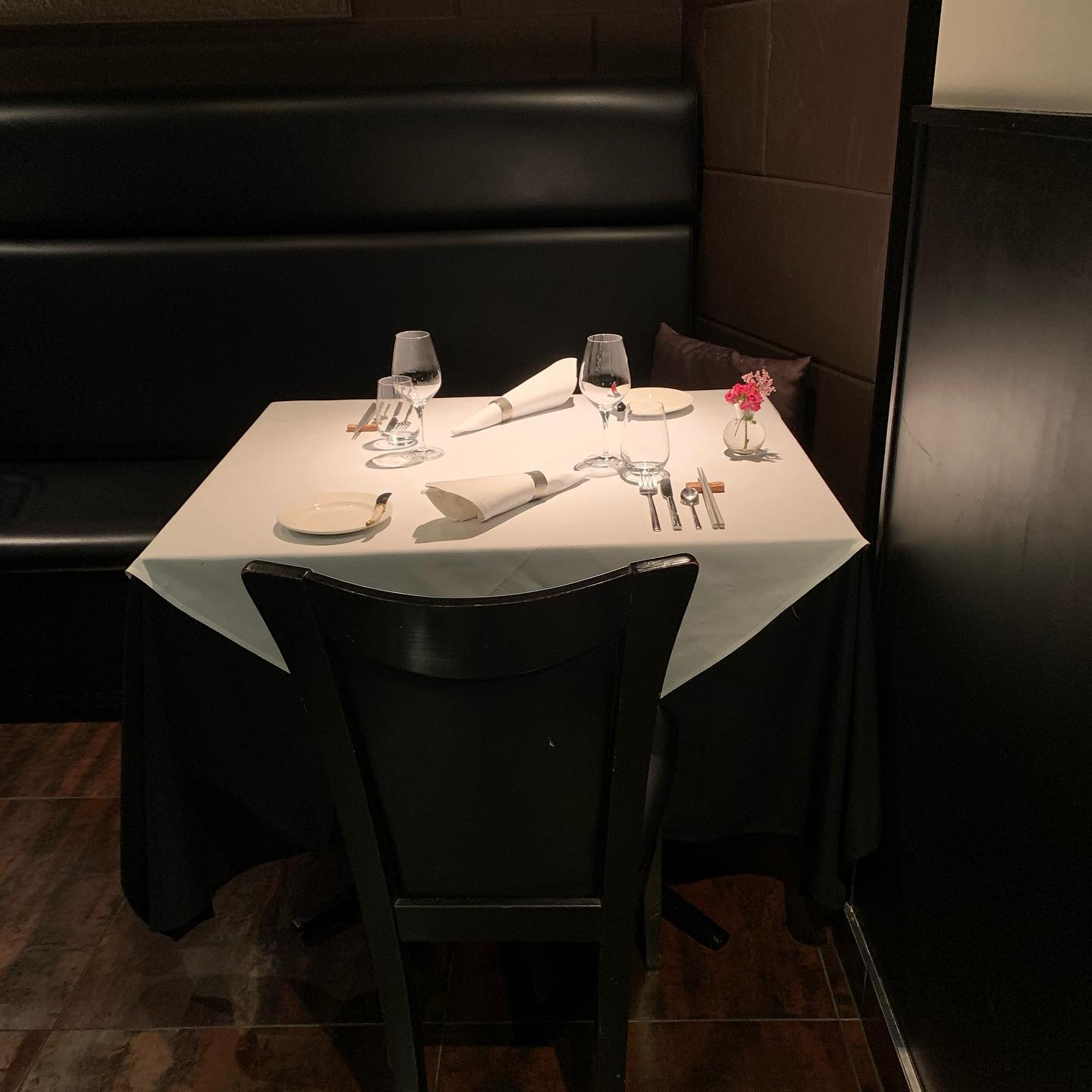 A dining table at Kazuya, a restaurant that can be found behind a mysterious door on upper Symonds St. Photo / @Kazuyarestaurant