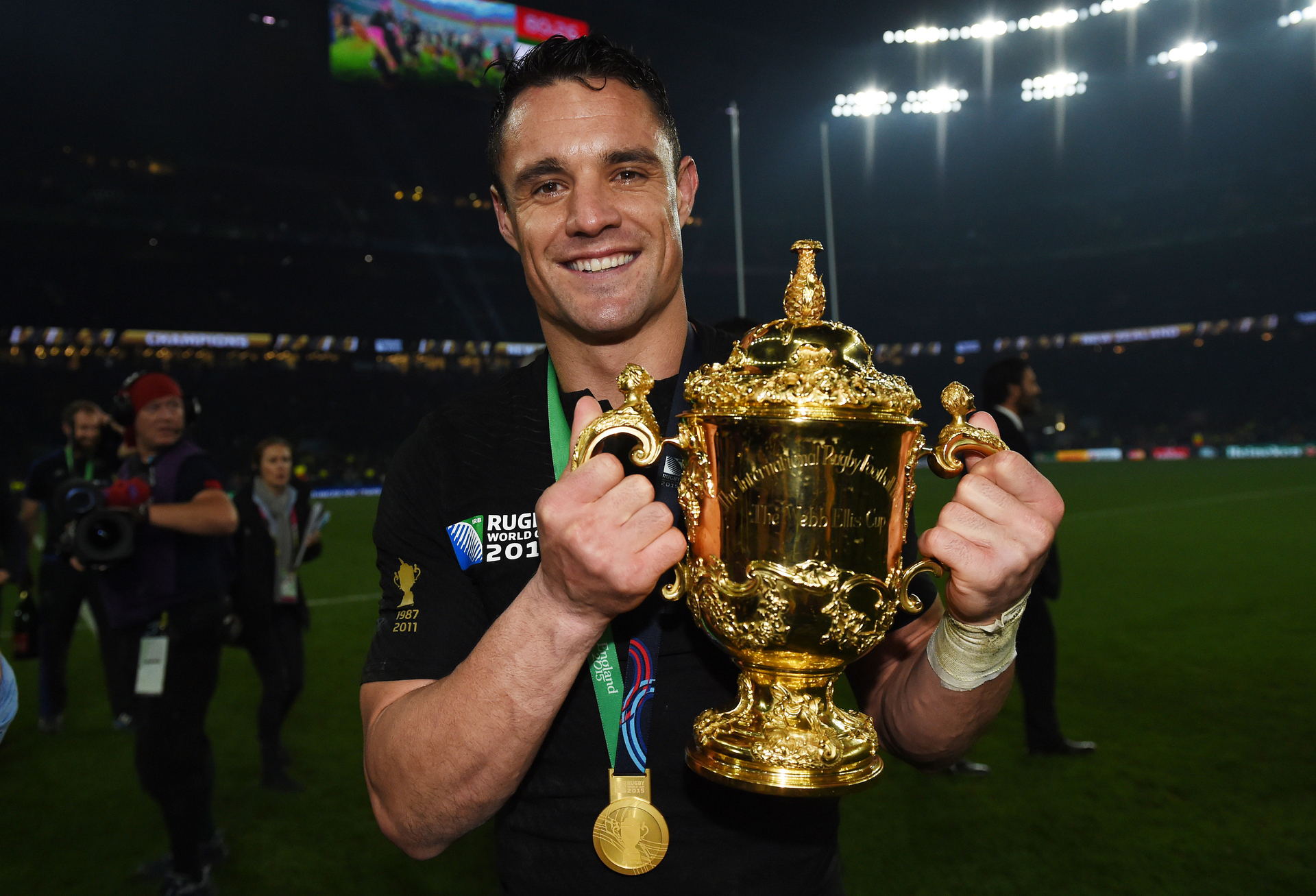Dan Carter on X: I officially retire from professional rugby today. A  sport I've played 32 years which has helped shape me into the person I am  today. I can't thank everyone