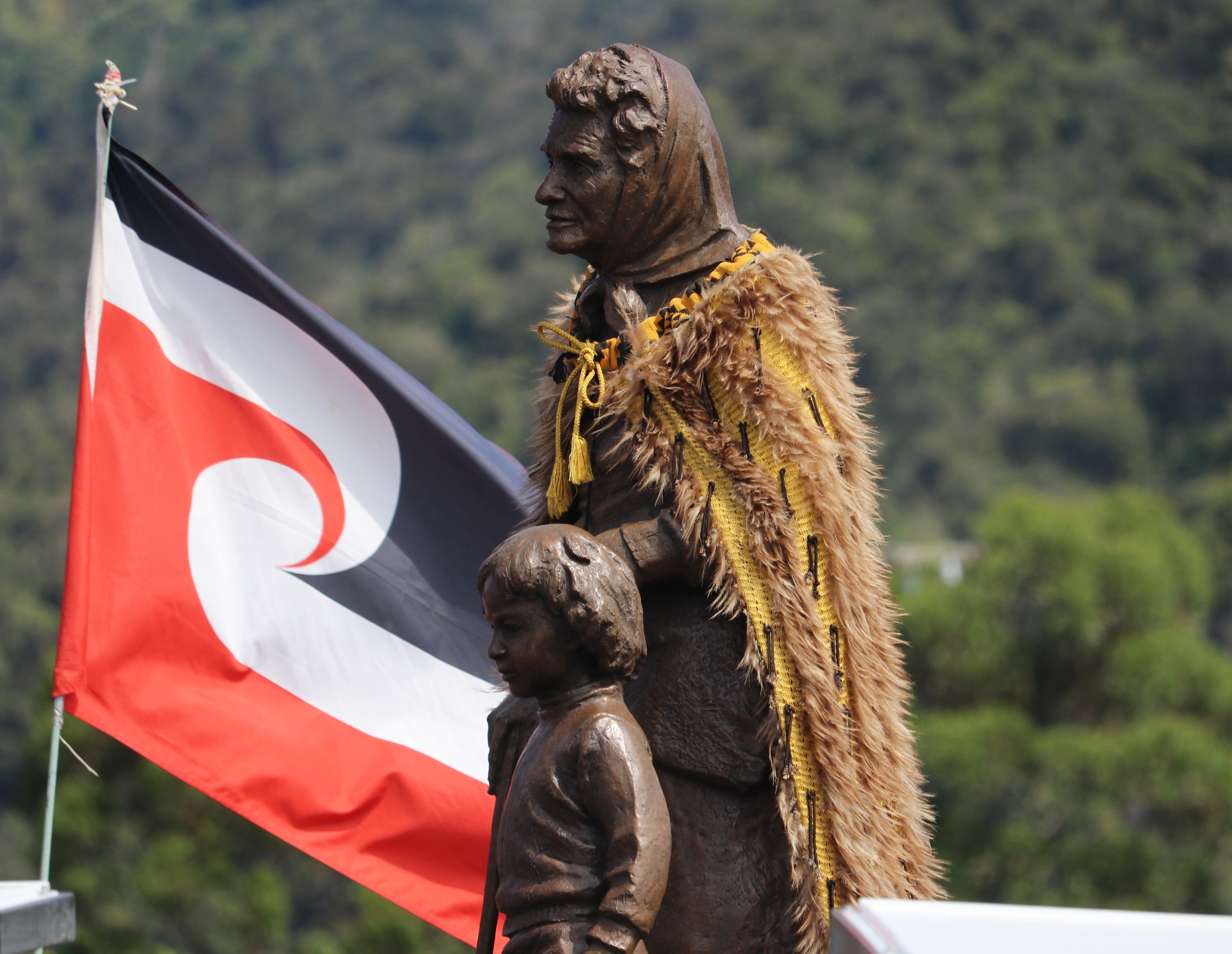 The newly unveiled statue of Dame Whina Cooper and granddaughter Irenee setting off on the 1975 Land March faces south towards Wellington. Photo / Peter de Graaf