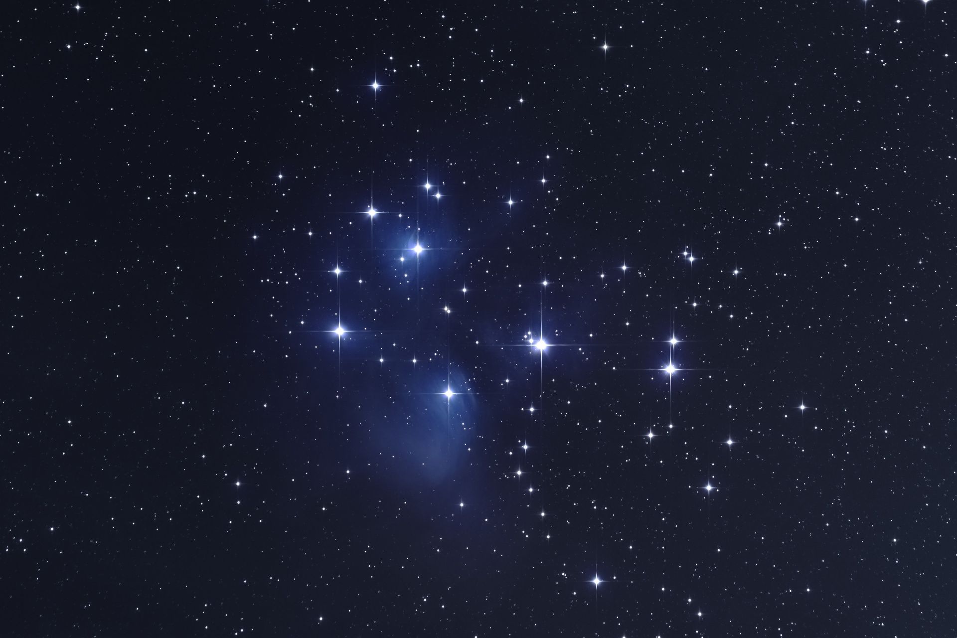 Hamilton Astronomical Society is hosting early morning (5.30am to sunrise) viewings of the Matariki stars. Photo / Supplied