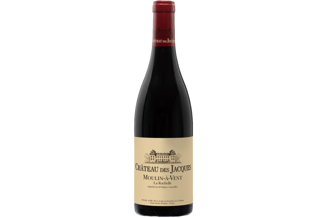 Château des Jacques Moulin-à-Vent La Rochelle 2018 is a fragrant Beaujolais cru with floral and spicy notes infusing silken, rich cherry fruit.