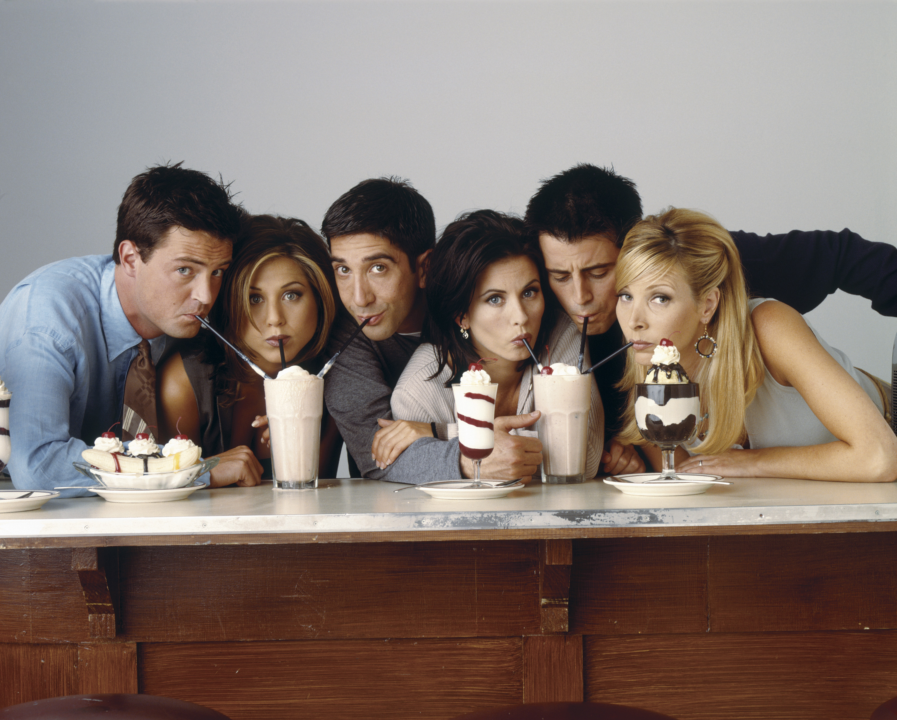 Matthew Perry as Chandler Bing, Jennifer Aniston as Rachel Green, David Schwimmer as Ross Geller, Courteney Cox as Monica Geller, Matt Le Blanc as Joey Tribbiani, Lisa Kudrow as Phoebe Buffay in Friends. Photo / Getty Images