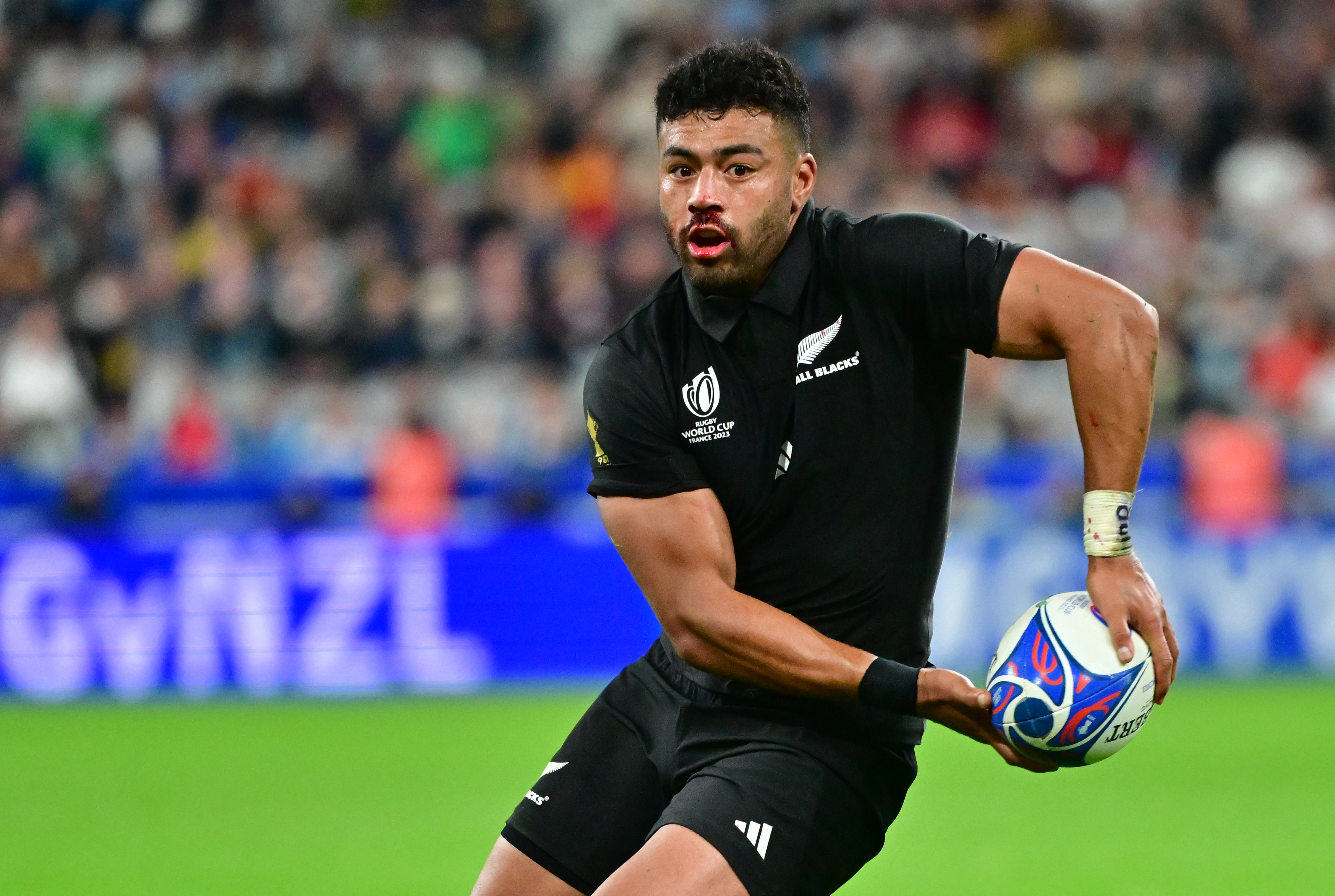 There is plenty of speculation Richie Mo'unga will return to New Zealand and the All Blacks. Photo / Getty Images
