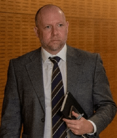Chief press secretaries Andrew Campbell (holding notebook) and Hamish Rutherford. Photos / NZ Herald