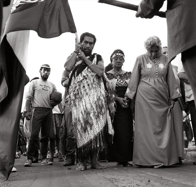 1984 Waitangi Action Committee, the NZ Maori Council, the Maori Women's Welfare League, Te Kotahitanga and the Kingitanga organised a march to Waitangi to protest Waitangi Day celebrations.