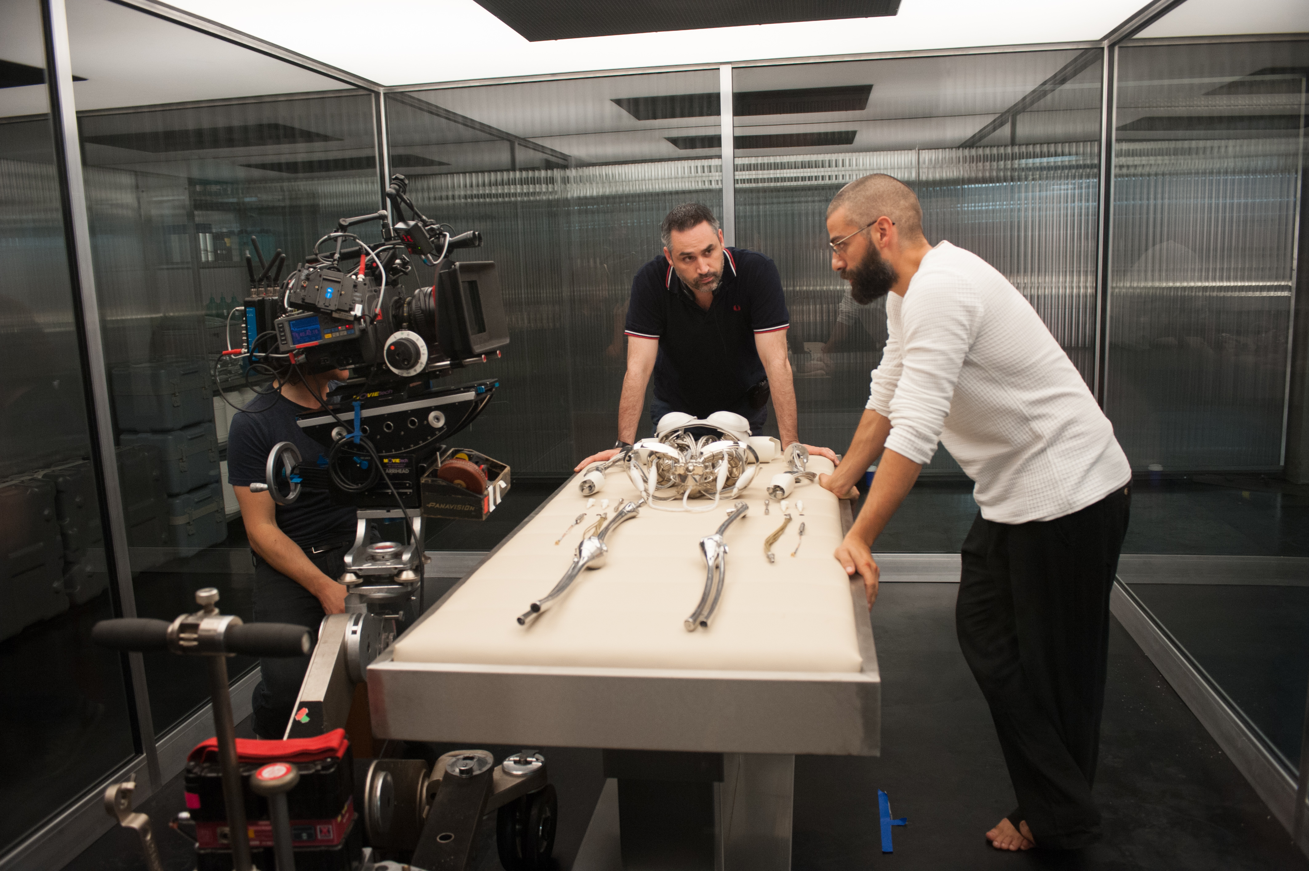 AI was challenging for director Alex Garland (with Oscar Isaac).