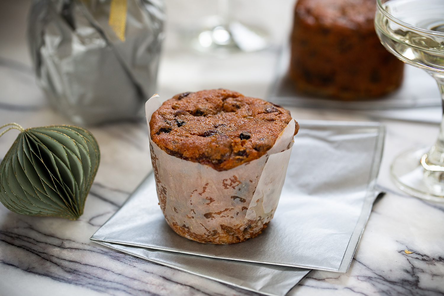 Gift small cakes this Christmas. Photo / Babiche Martens