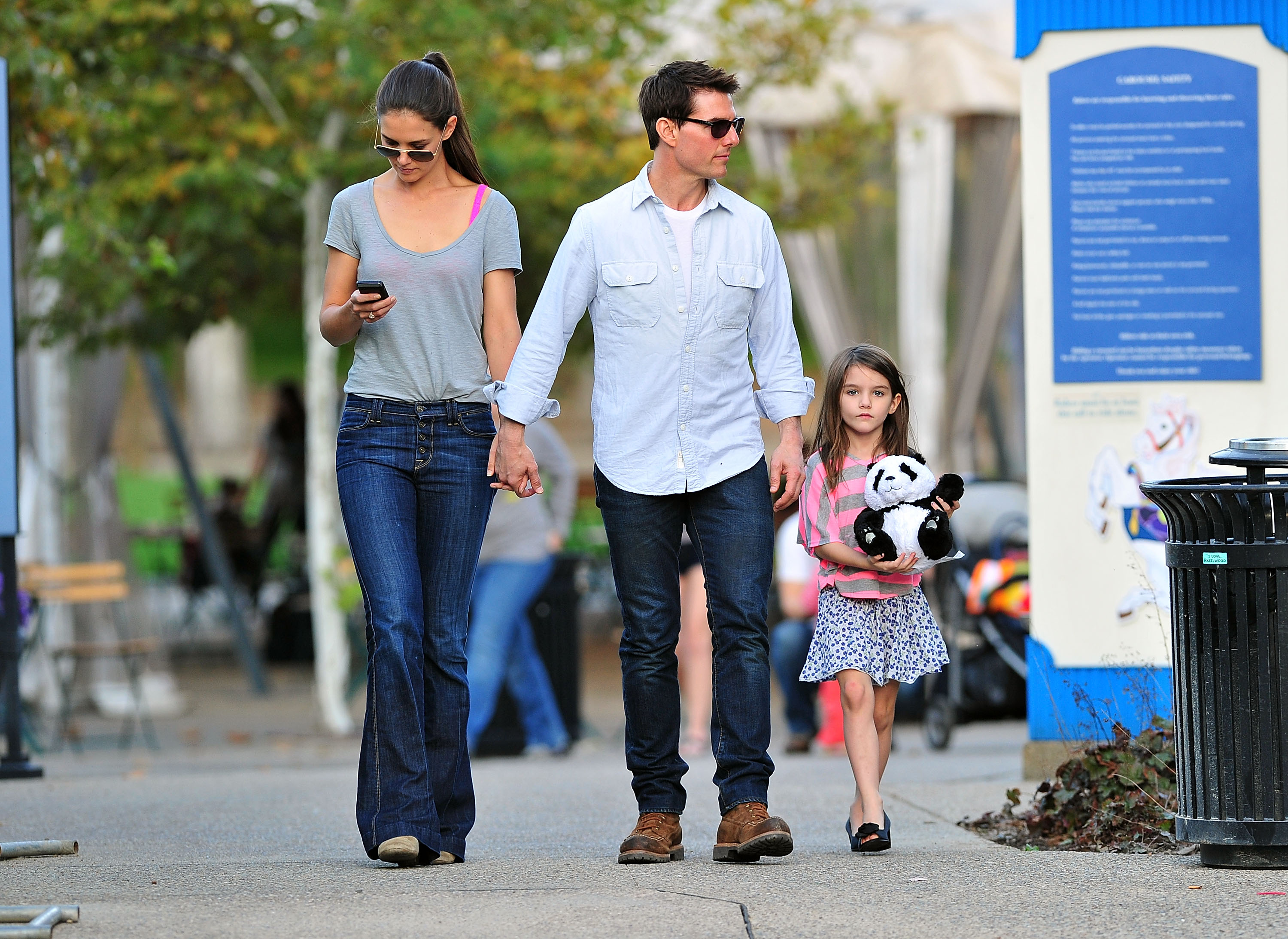 Katie Holmes, Tom Cruise and Suri Cruise in 2011. Photo / Getty Images