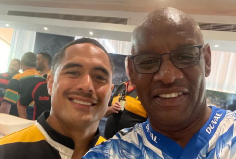 Chaser Shaun Wallace shared a snap of himself posing with All Black Aaron Smith. Photo / @theshaunwallace