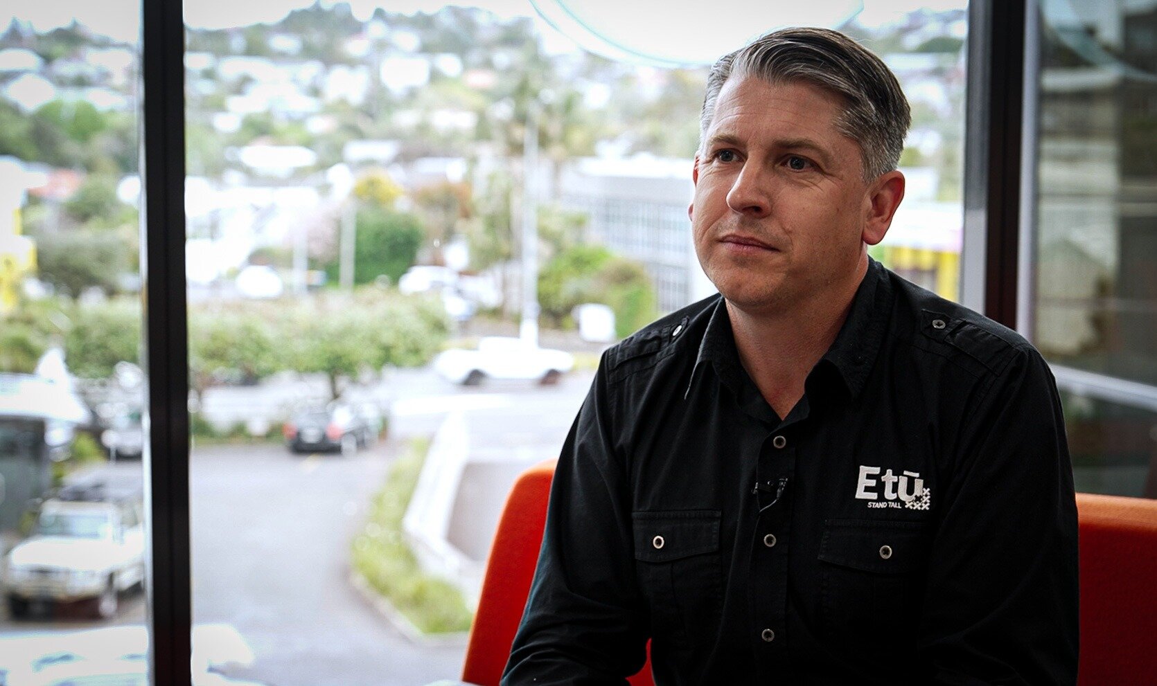E tū negotiation specialist Michael Wood spoke about changes for TVNZ staff. Photo / Alyse Wright