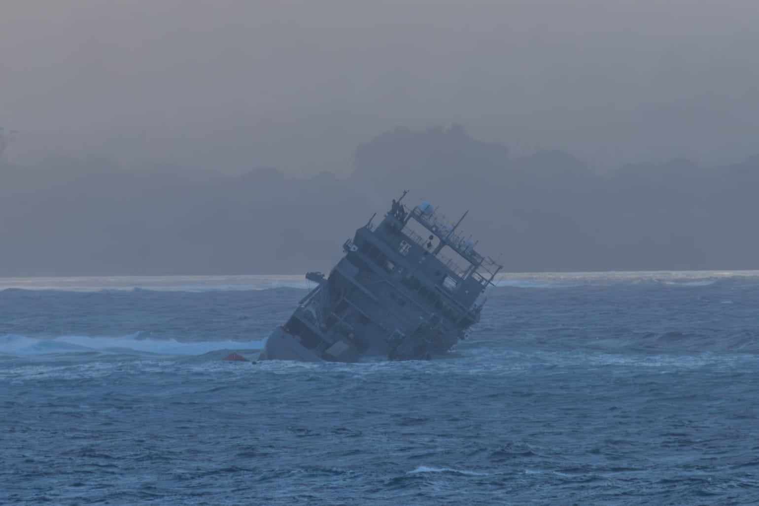 Royal New Zealand Navy vessel HMNZS Manawanui ran aground near Samoa on Saturday night. Photo / Profile Boats