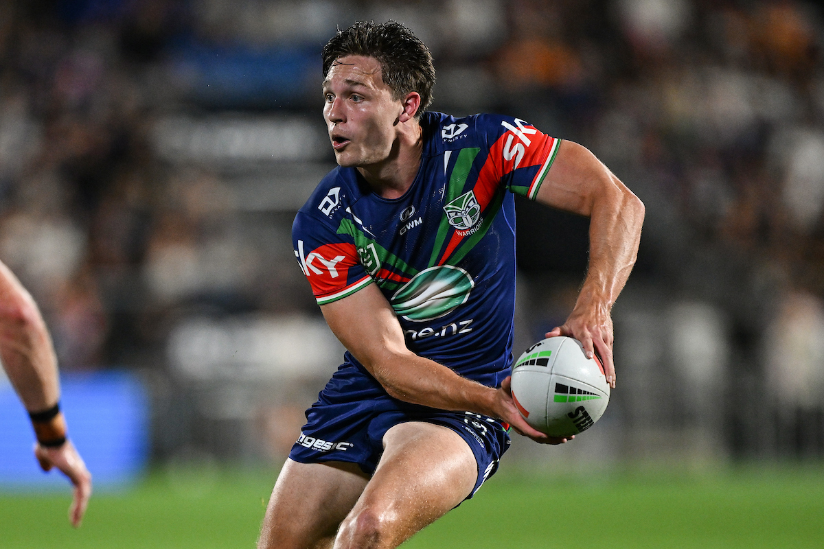 Warriors halfback Luke Metcalf has been named on the extended bench for Sunday’s with the Penrith Panthers in Sydney. Photo / Photosport