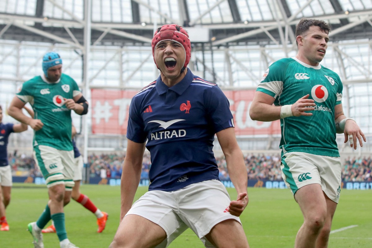 France's Louis Bielle-Biarrey celebrates after scoring the opening try against Ireland. Photo / AFP