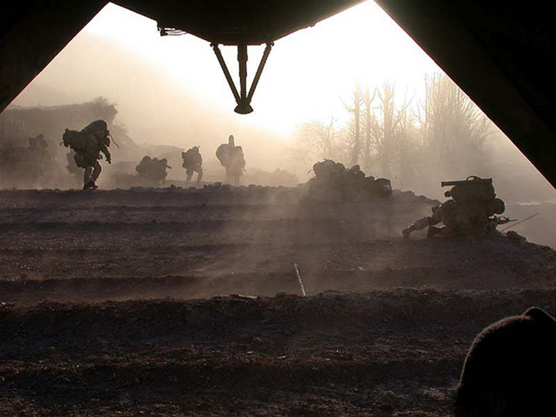 NZSAS troopers leave a Chinook helicopter in Afghanistan. Photo / Supplied