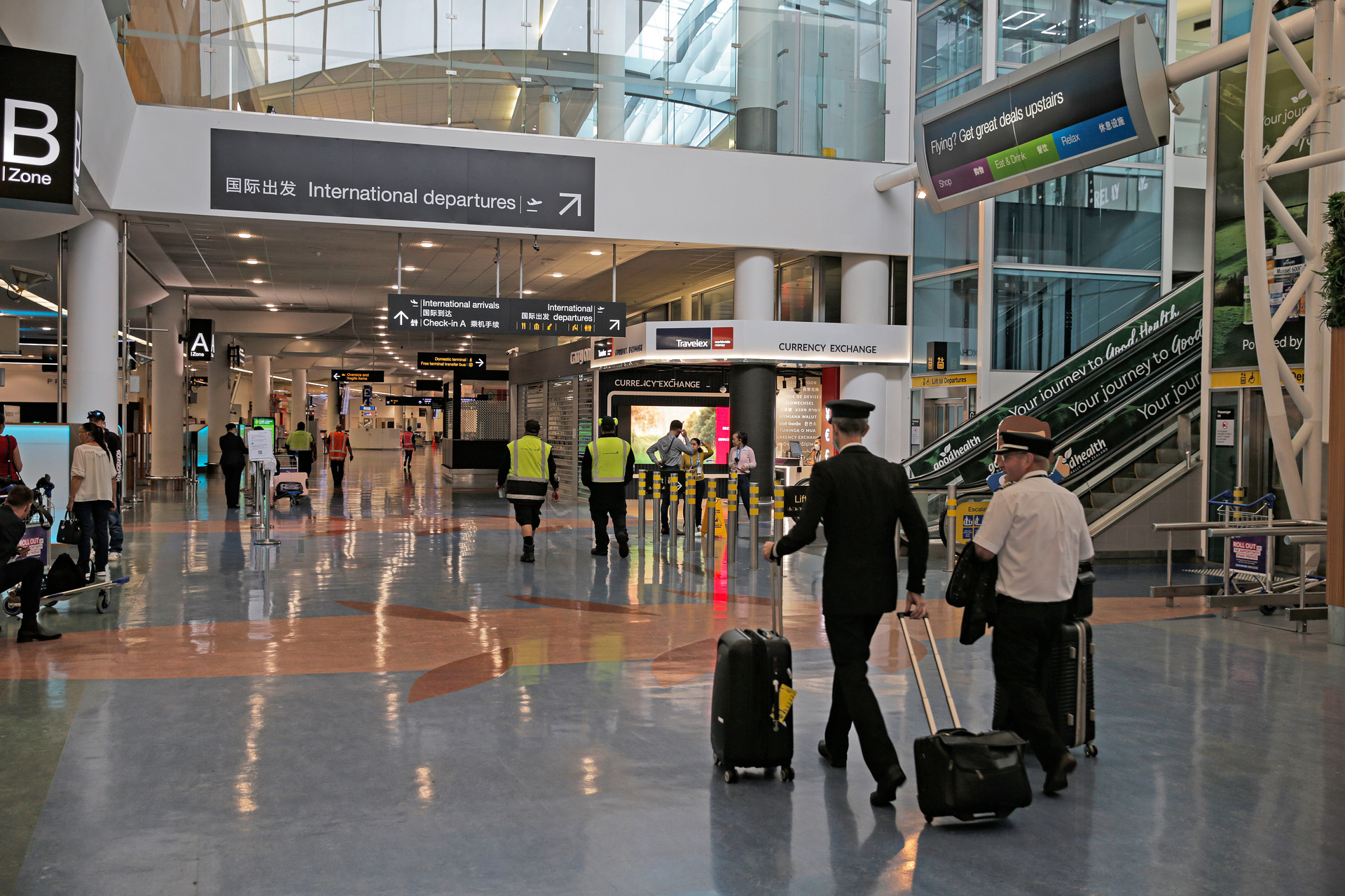 An Auckland airport worker who cleans planes which carry returnees from high-risk countries has tested positive for Covid-19, following a routine weekly test. Photo / Alex Burton