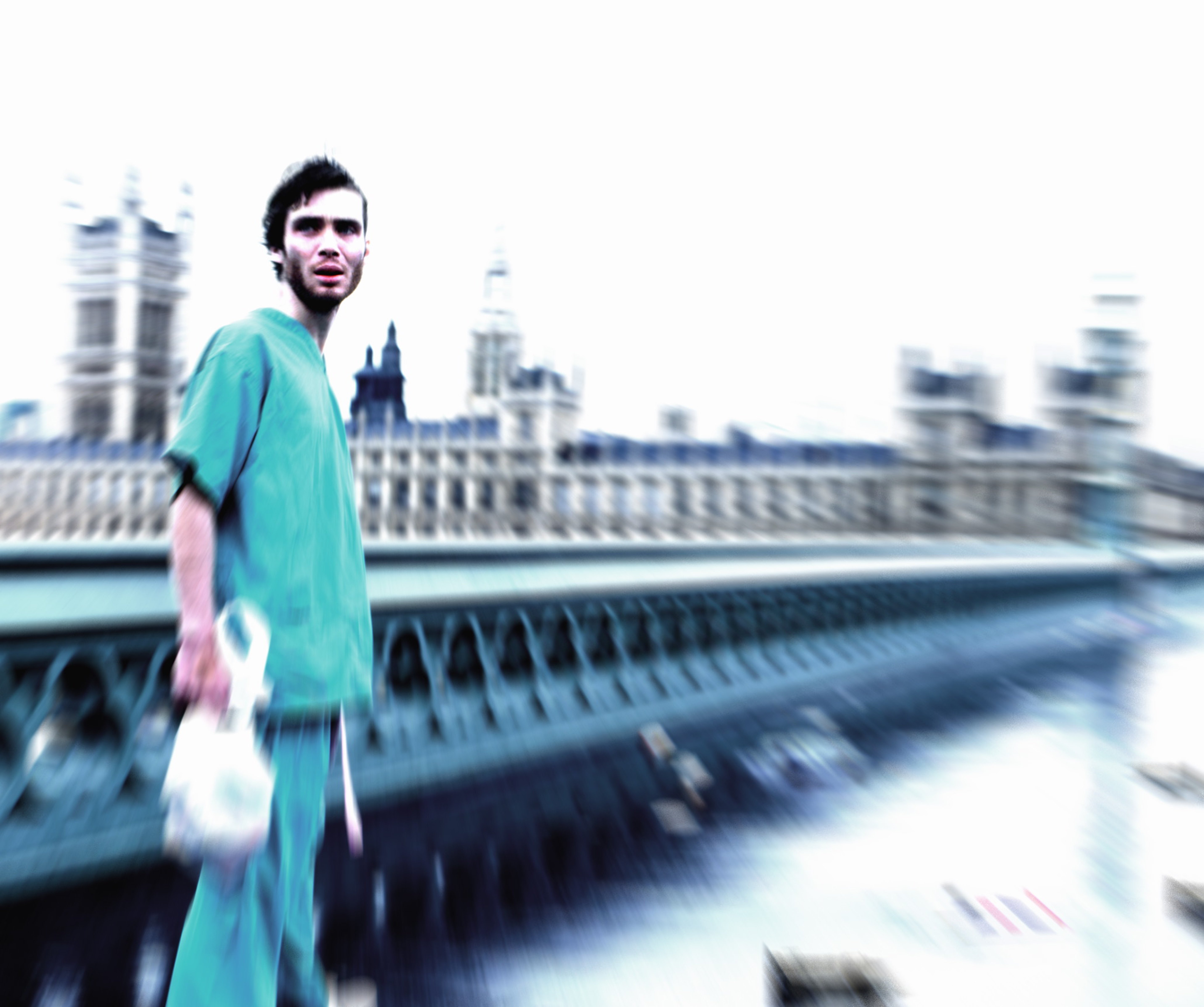 In 28 Days Later, Jim (Cillian Murphy), wakes after a coma to find himself in a London that has been abandoned. 