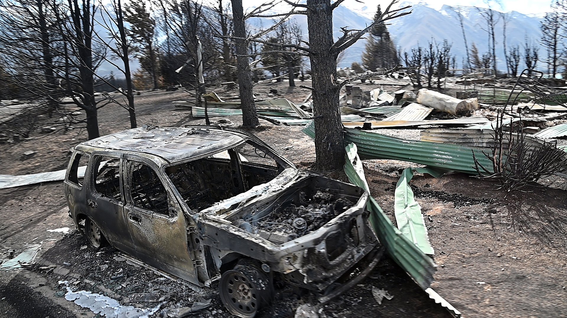 The devastation at Lake Ohau has given us a glimpse of the damage wildfires can do - and climate projections tell us that's only going to get worse. Photo / Otago Daily Times