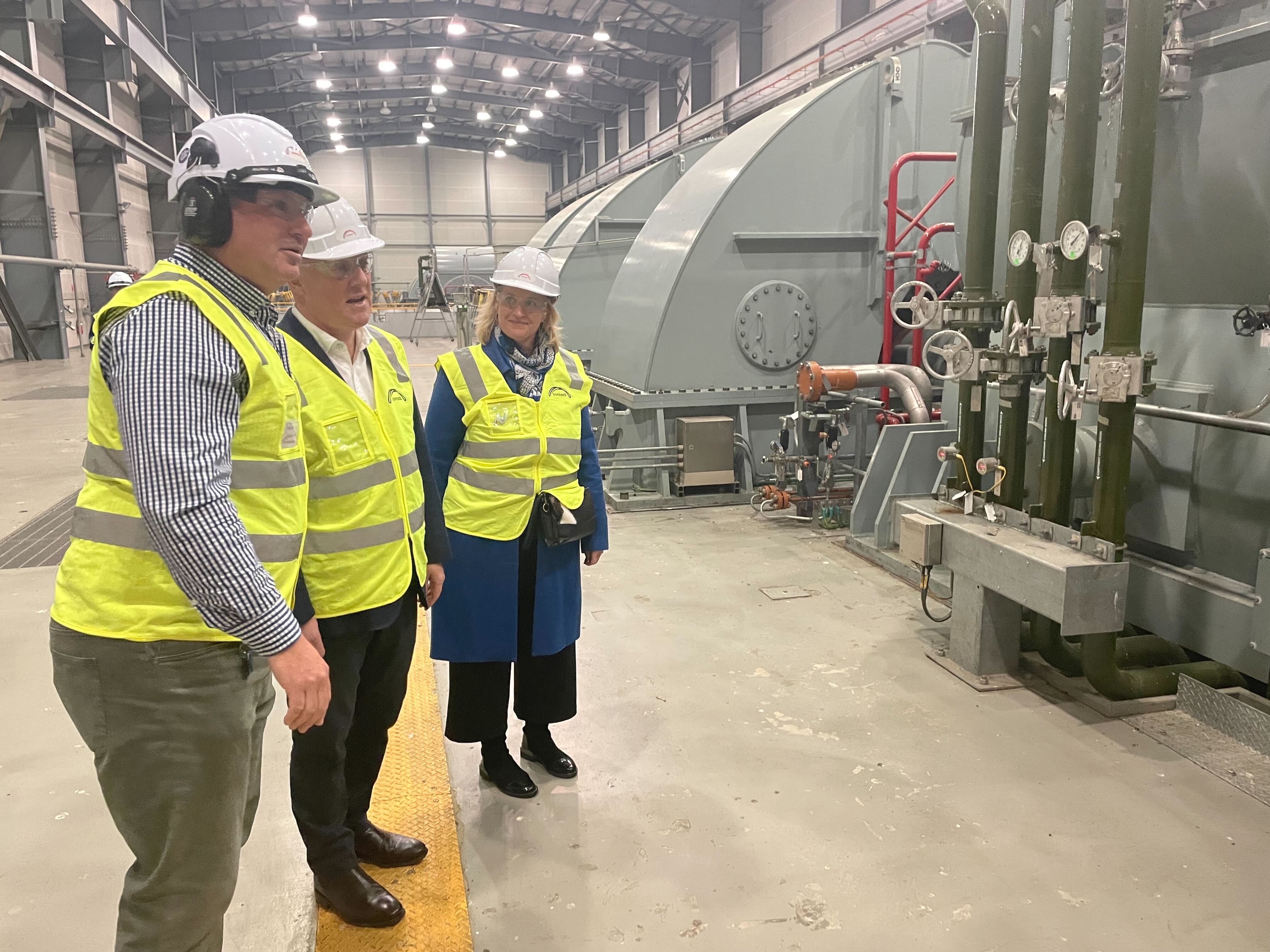 National Party leader Christopher Luxon (second left) with Taupō MP and candidate Louise Upston visiting the geothermal Te Mihi Power Station near Taupō. Photo / Michael Neilson