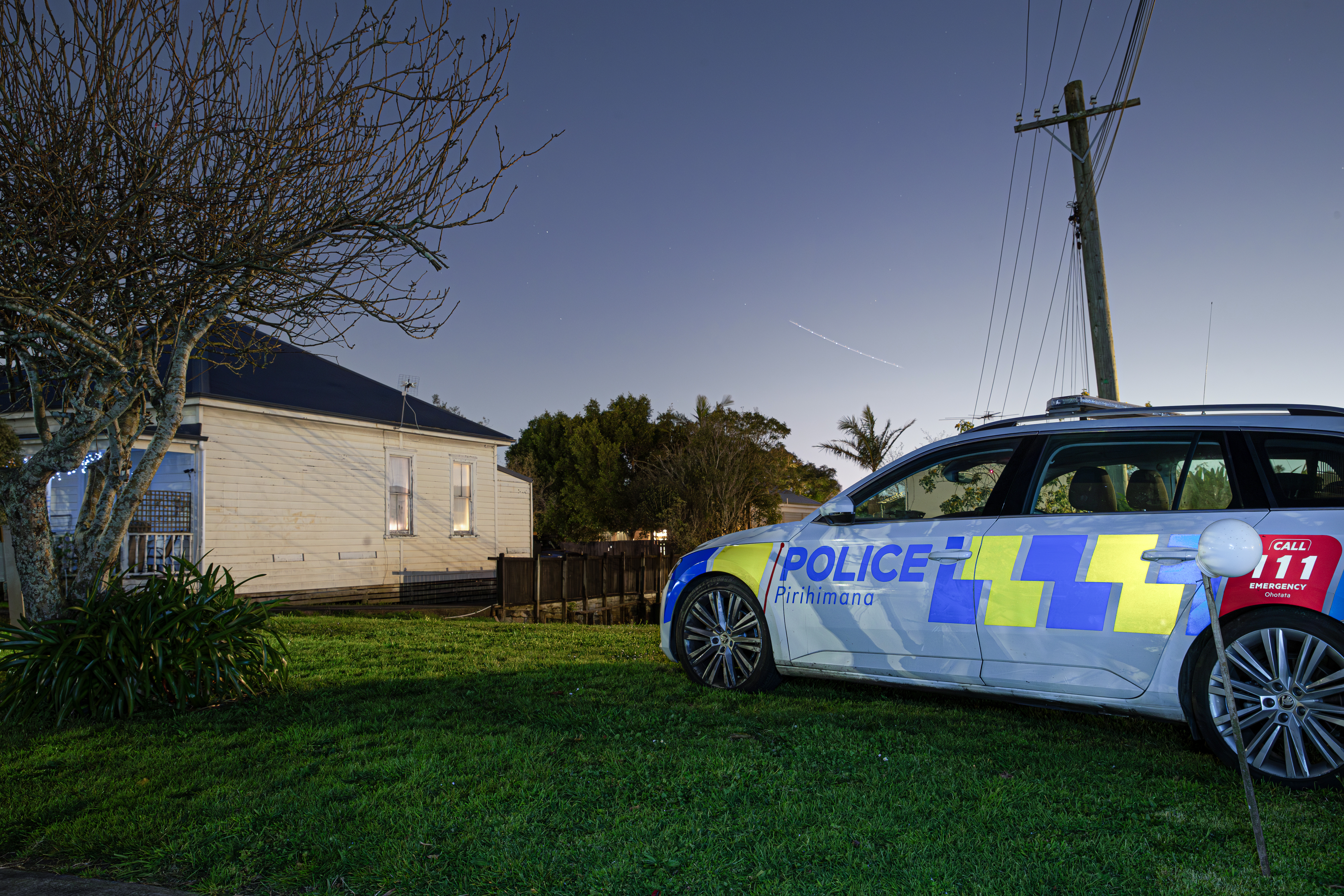 Police on the scene on Panorama Drive after two officers were assaulted while making an arrest. Photo / Hayden Woodward