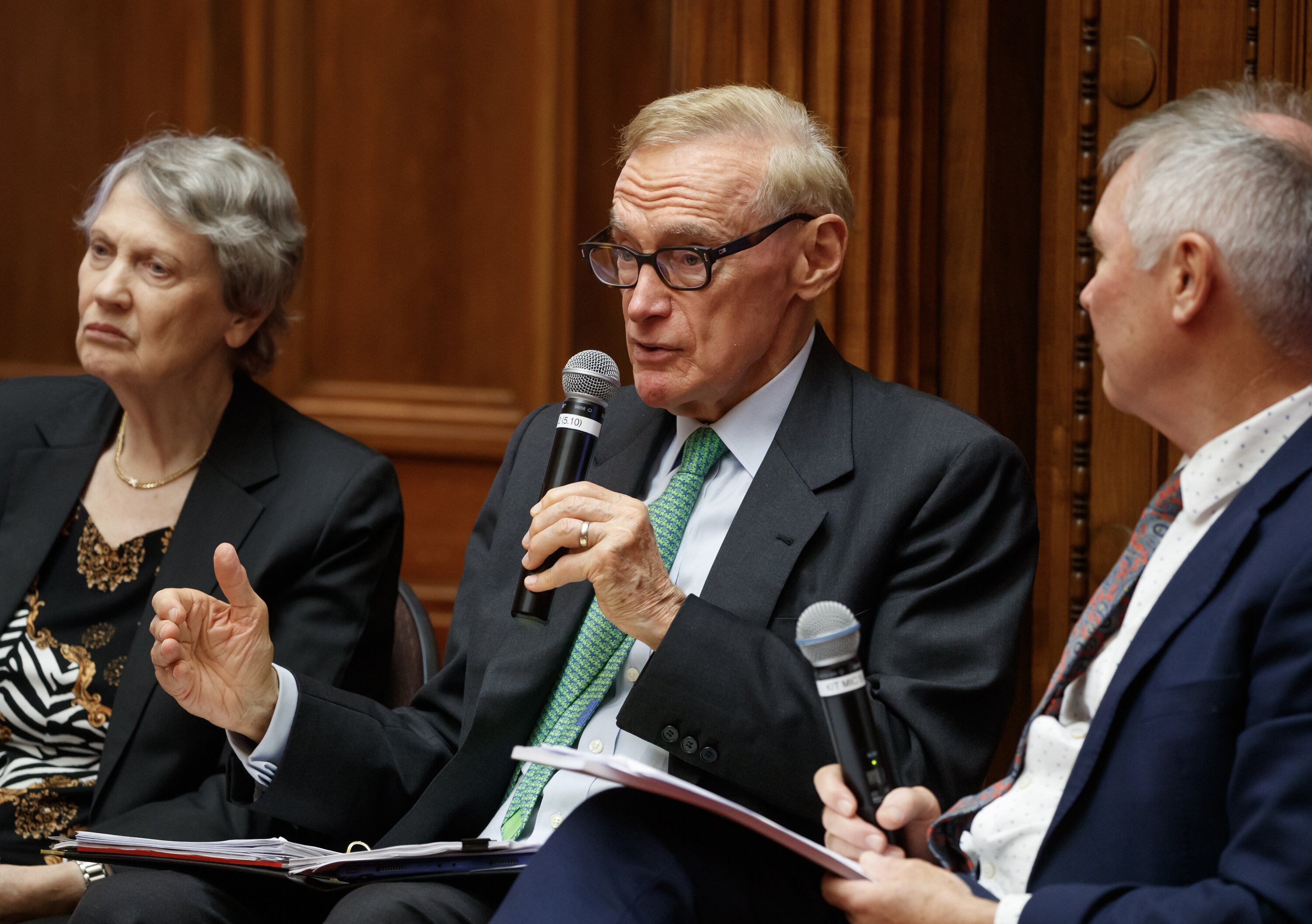 Former Australian Foreign Minister Bob Carr, flanked by former Prime Minister Helen Clark and Labour MP David Parker. Photo / Mark Mitchell