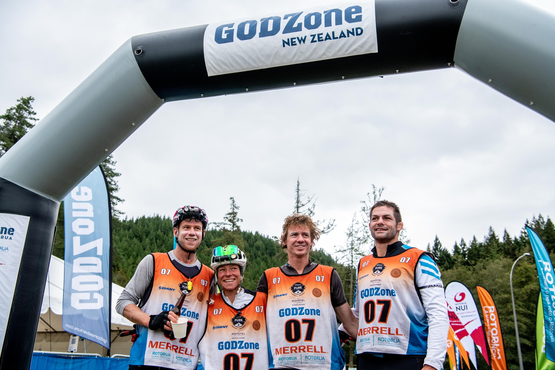 Richie Mccaw And Team Isport Take Second Place At Godzone In Rotorua Nz Herald