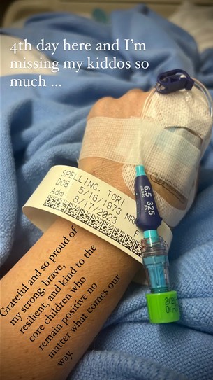 Actress Tori Spelling revealed she has spent the past four days in hospital. Photo / Instagram